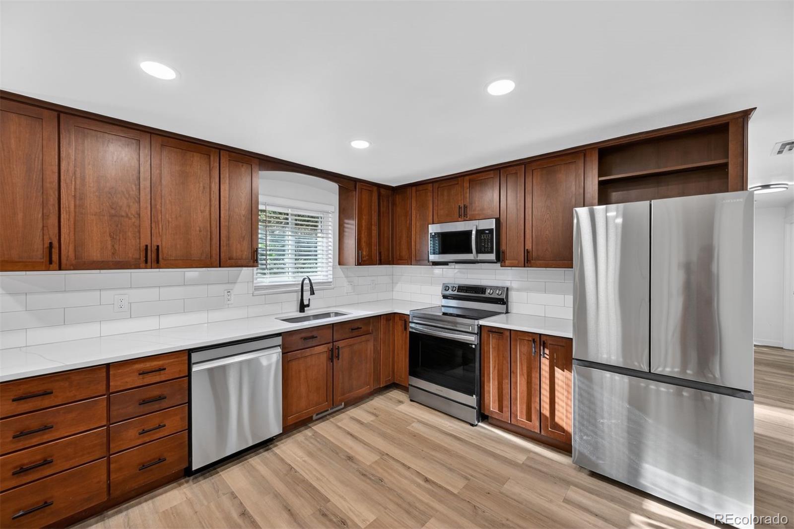 MLS Image #8 for 832 s beech street,lakewood, Colorado