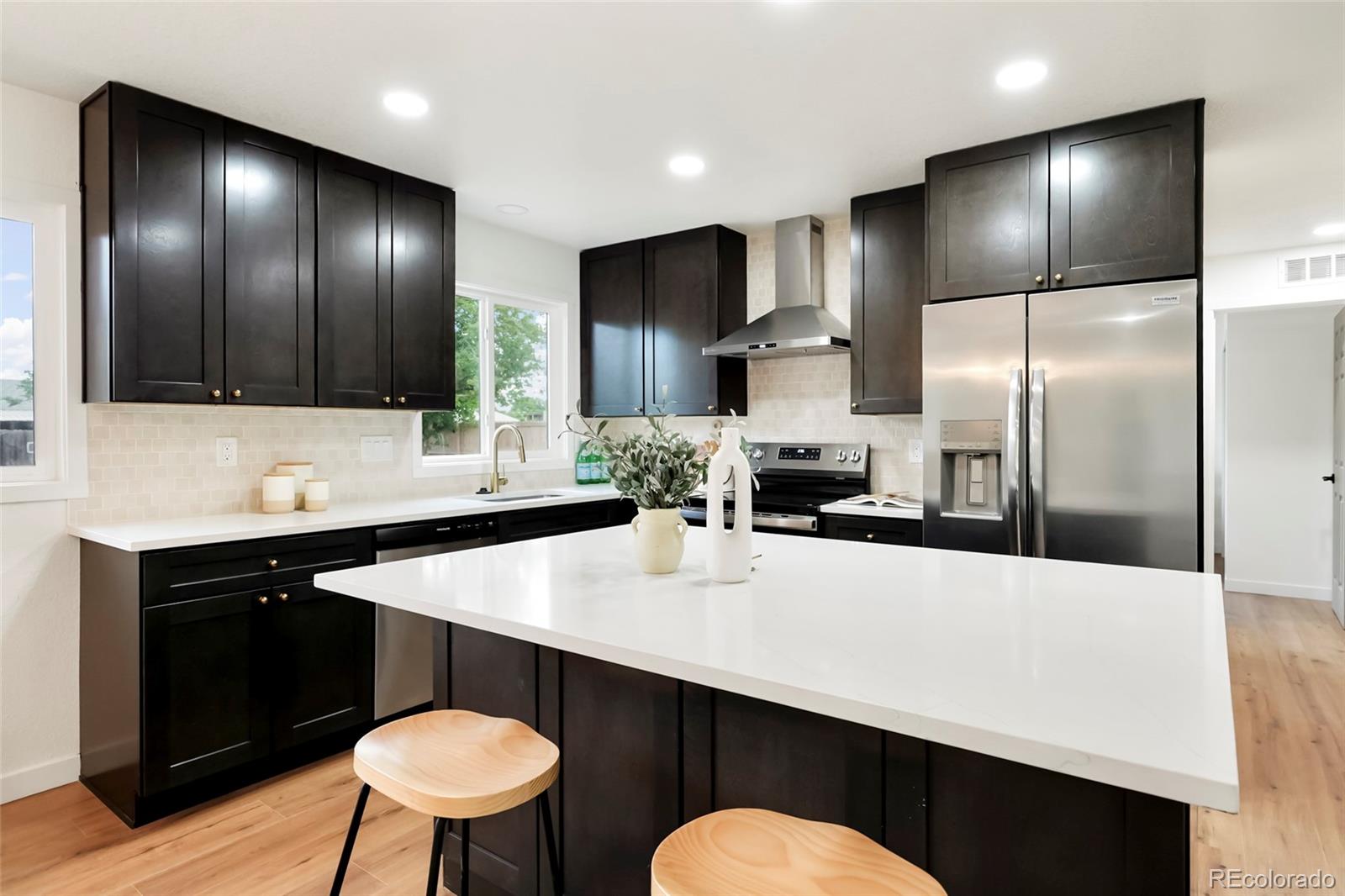 MLS Image #6 for 106  emerald ,broomfield, Colorado