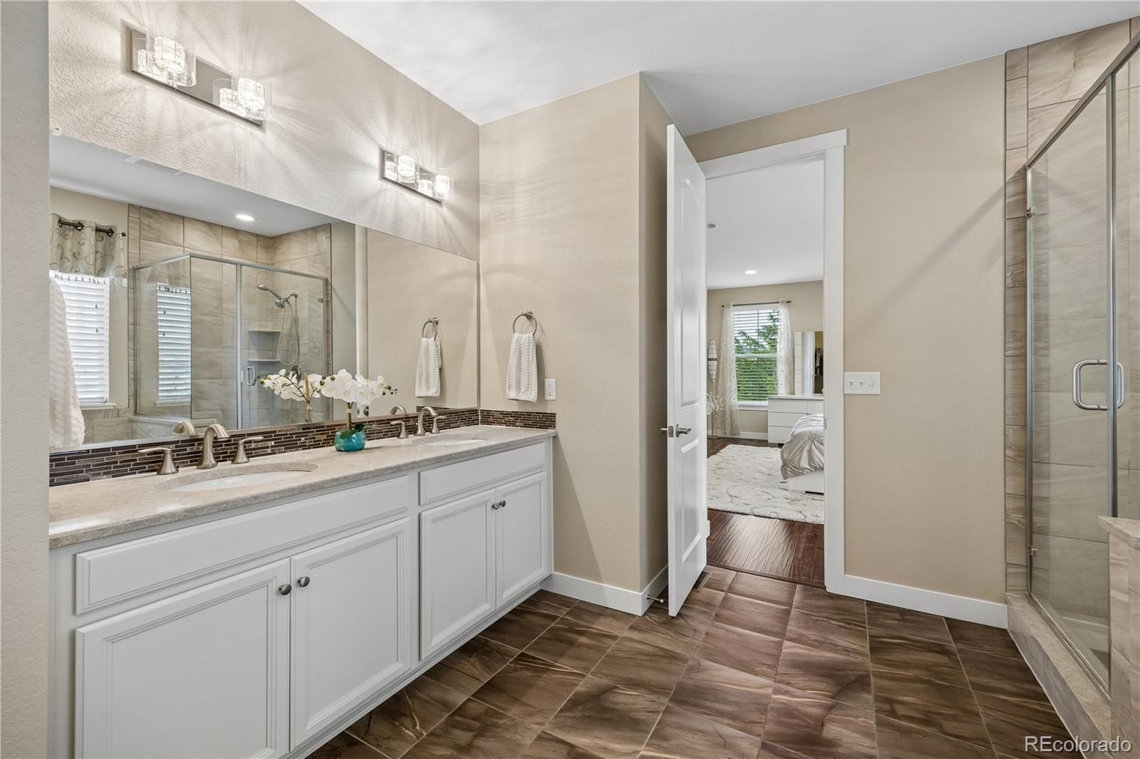 MLS Image #17 for 24347 e long drive,aurora, Colorado