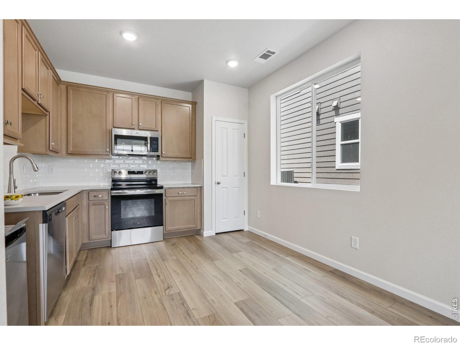 MLS Image #5 for 1494  coral place,longmont, Colorado