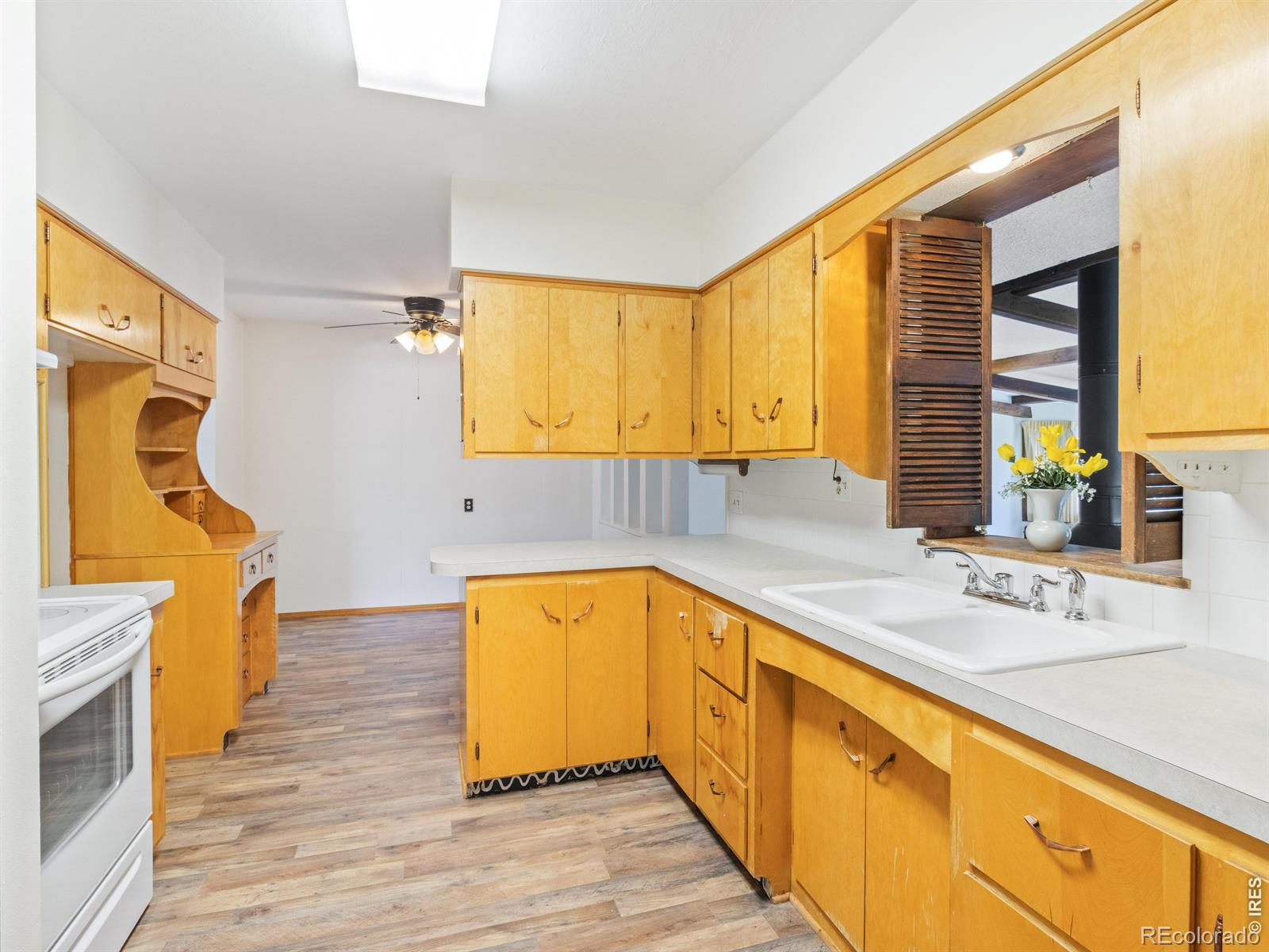 MLS Image #10 for 820  10th street,berthoud, Colorado