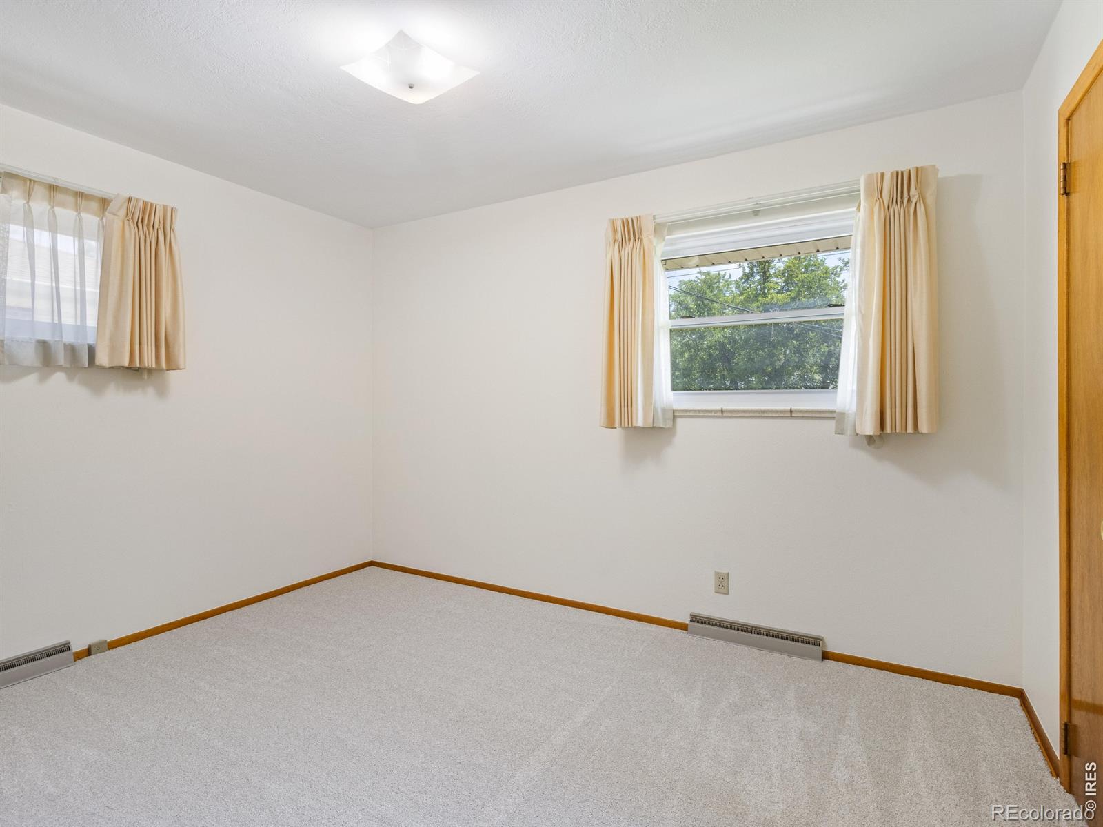 MLS Image #13 for 820  10th street,berthoud, Colorado