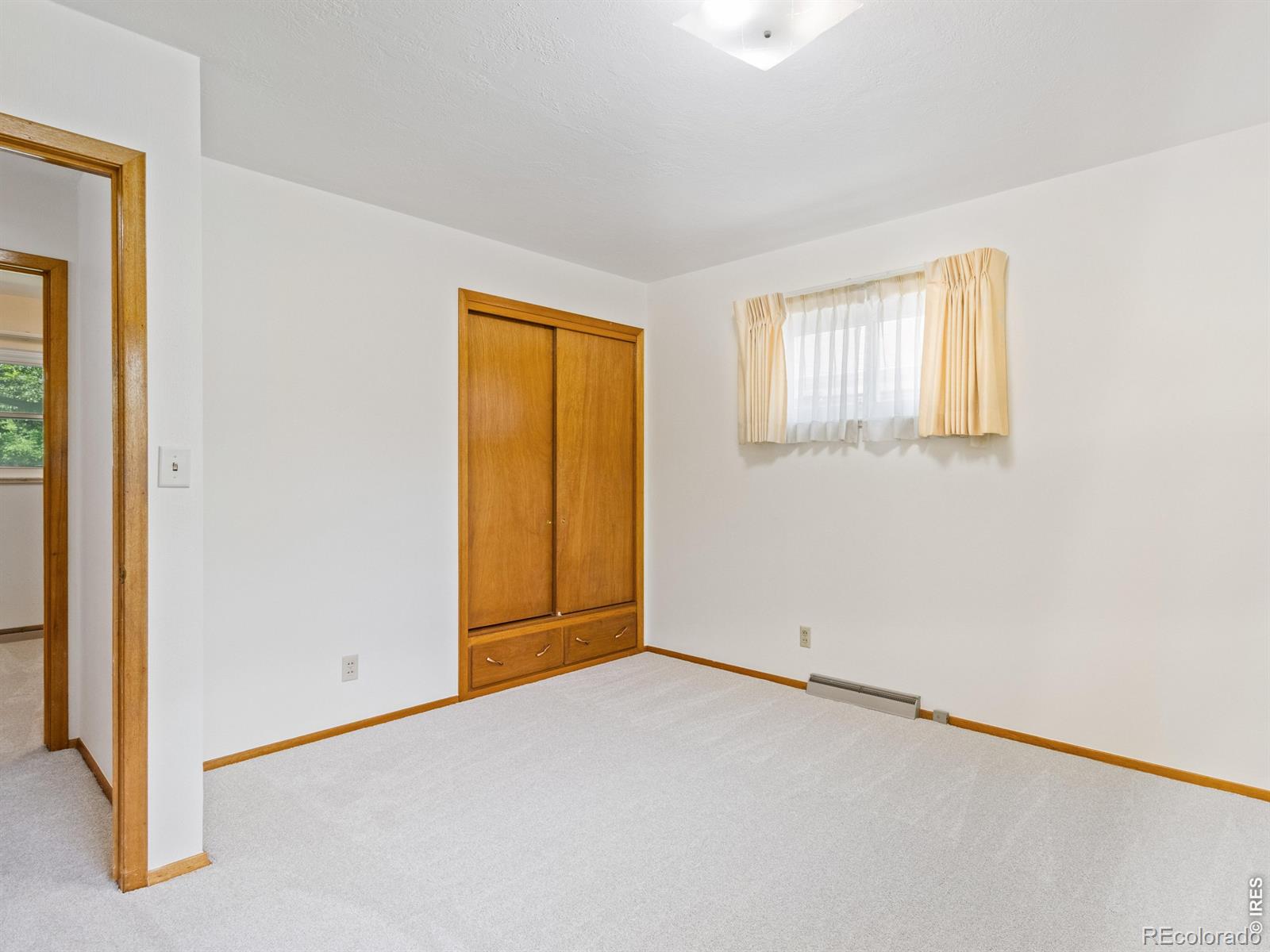 MLS Image #14 for 820  10th street,berthoud, Colorado