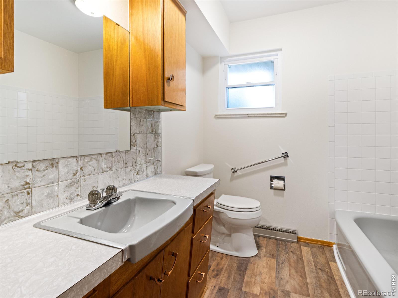 MLS Image #16 for 820  10th street,berthoud, Colorado