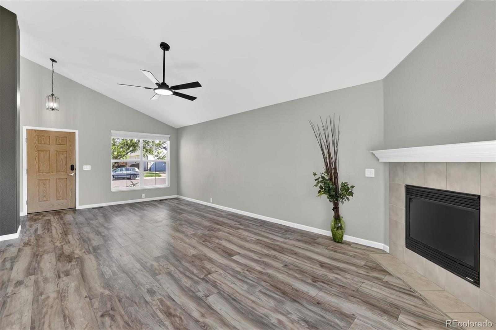 MLS Image #3 for 11332  niagara street,denver, Colorado
