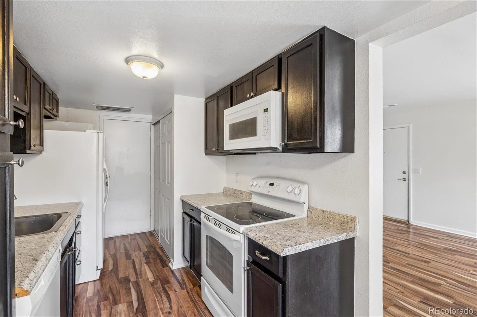 MLS Image #11 for 7917  chase circle,arvada, Colorado