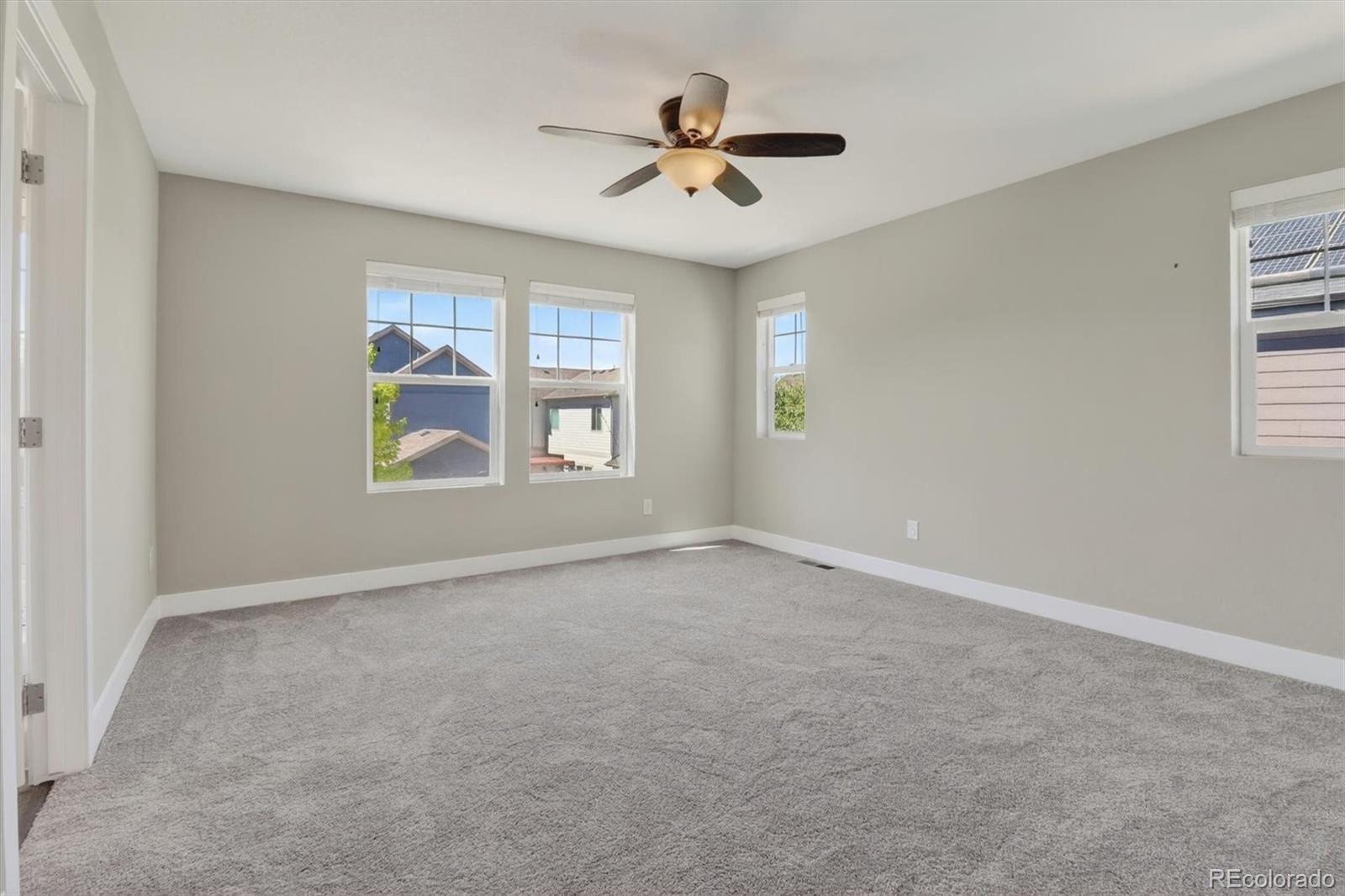 MLS Image #18 for 11390 e 26th avenue,aurora, Colorado