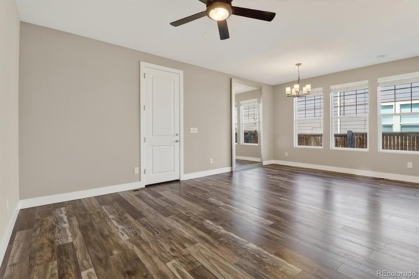 MLS Image #8 for 11390 e 26th avenue,aurora, Colorado