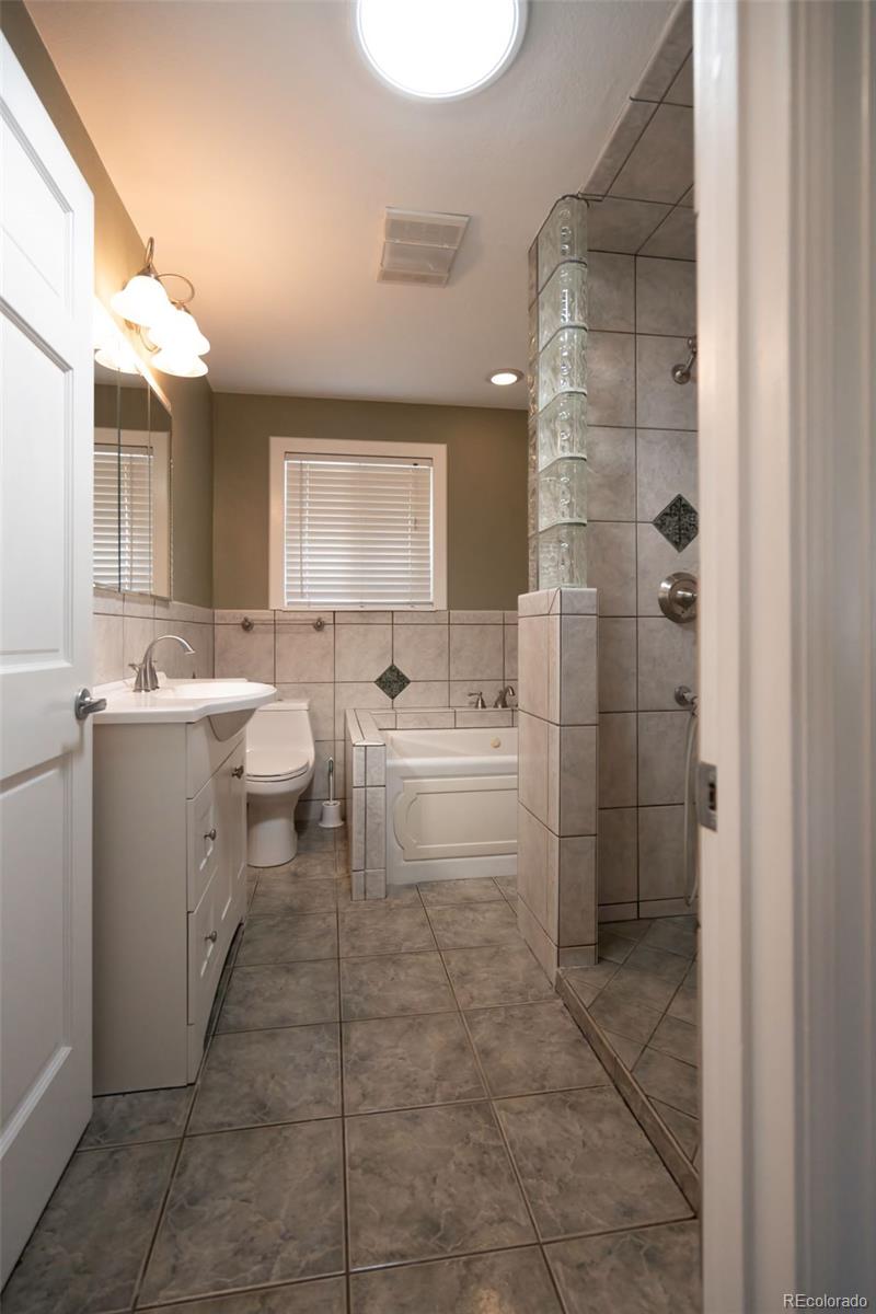 MLS Image #17 for 17959 e oxford place,aurora, Colorado