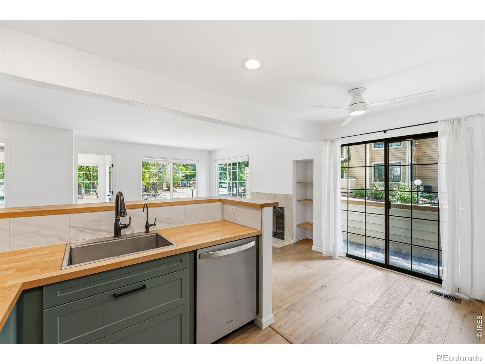 MLS Image #7 for 4827  white rock 6-a circle,boulder, Colorado