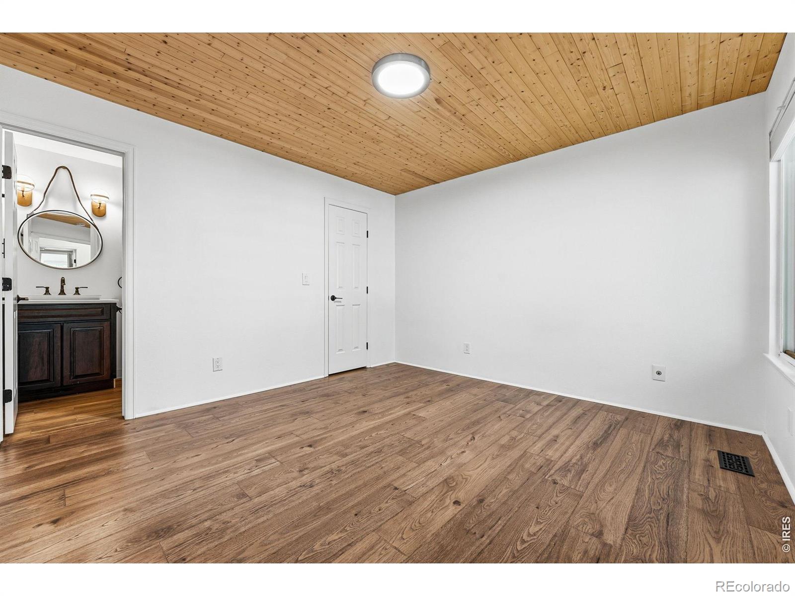 MLS Image #9 for 4827  white rock 6-a circle,boulder, Colorado