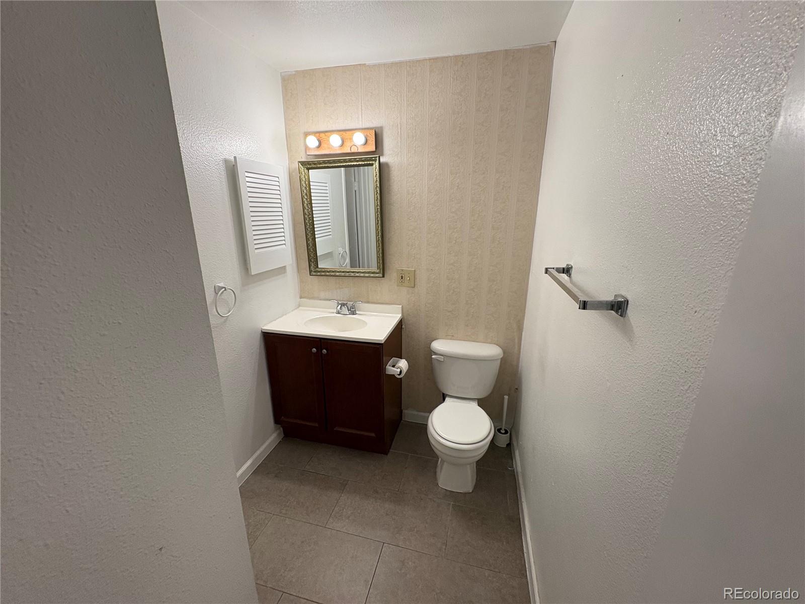 MLS Image #5 for 7375 e quincy avenue 208,denver, Colorado