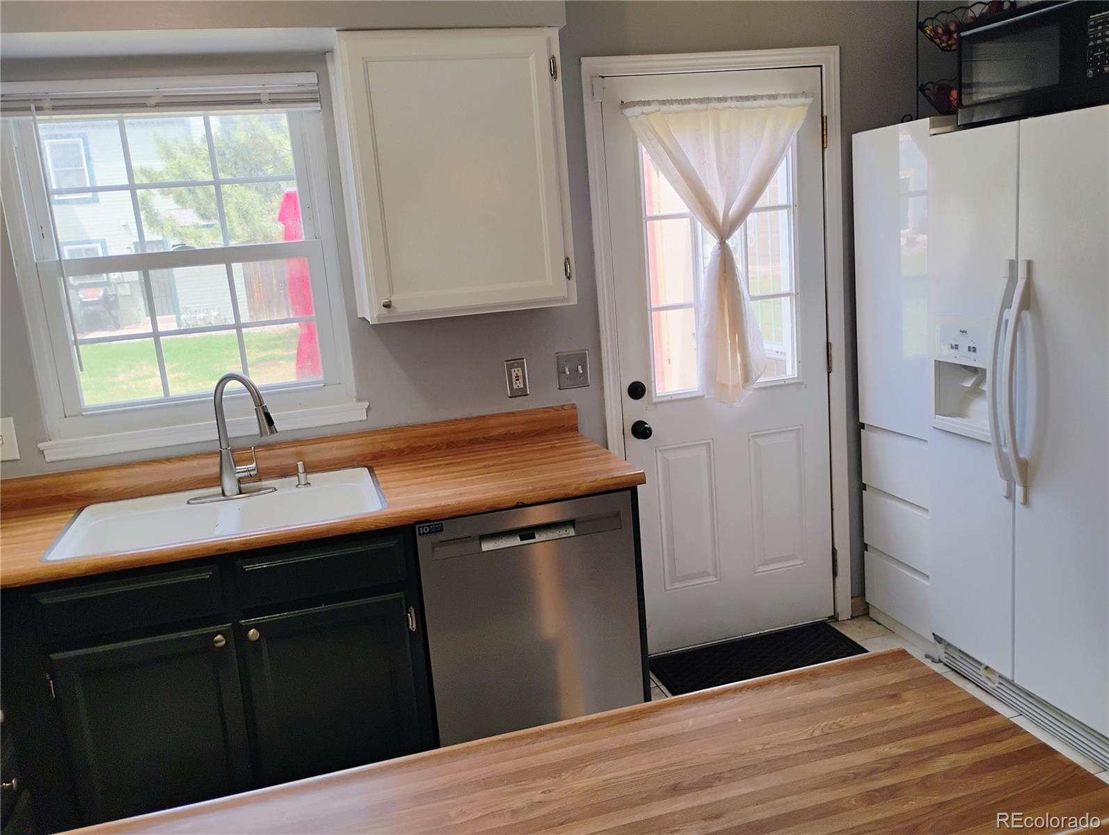 MLS Image #2 for 14232 e hawaii circle,aurora, Colorado