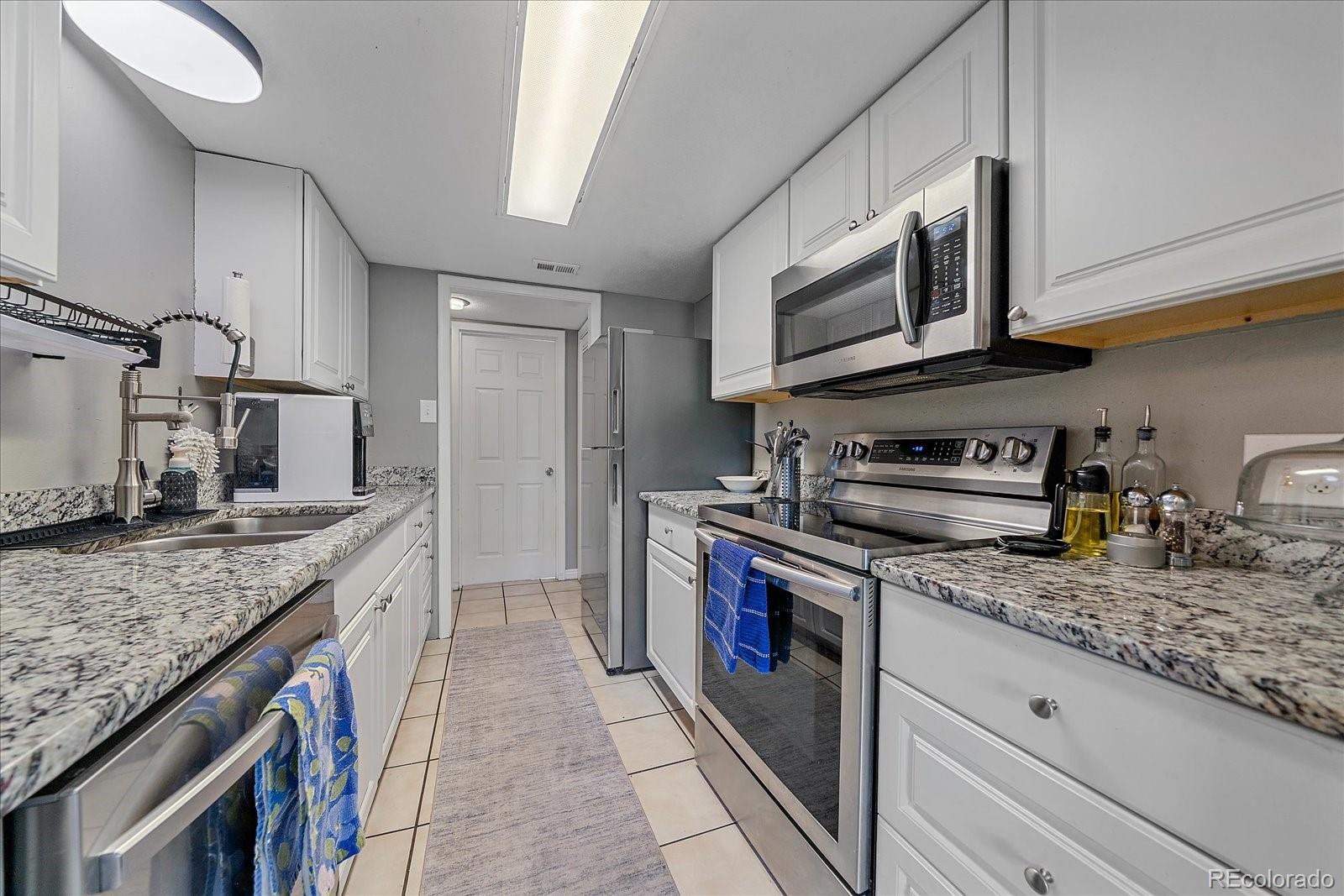 MLS Image #12 for 2525 s dayton way,denver, Colorado