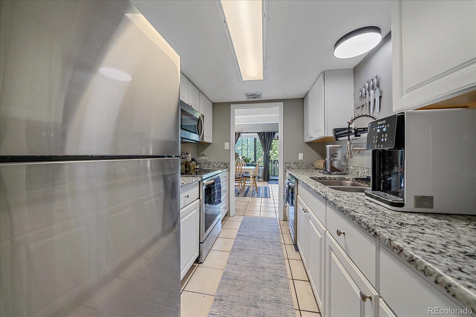 MLS Image #15 for 2525 s dayton way,denver, Colorado