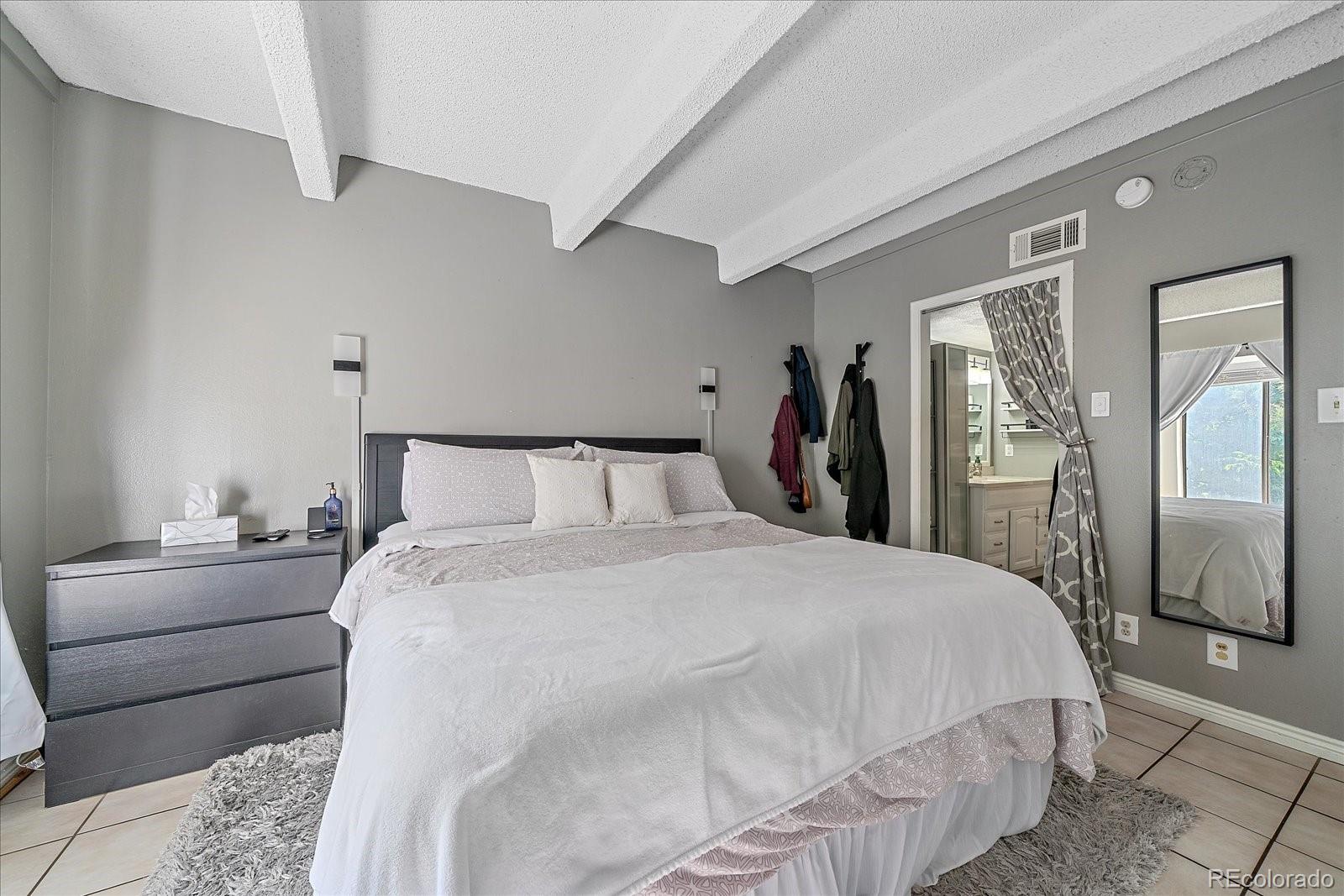 MLS Image #18 for 2525 s dayton way,denver, Colorado
