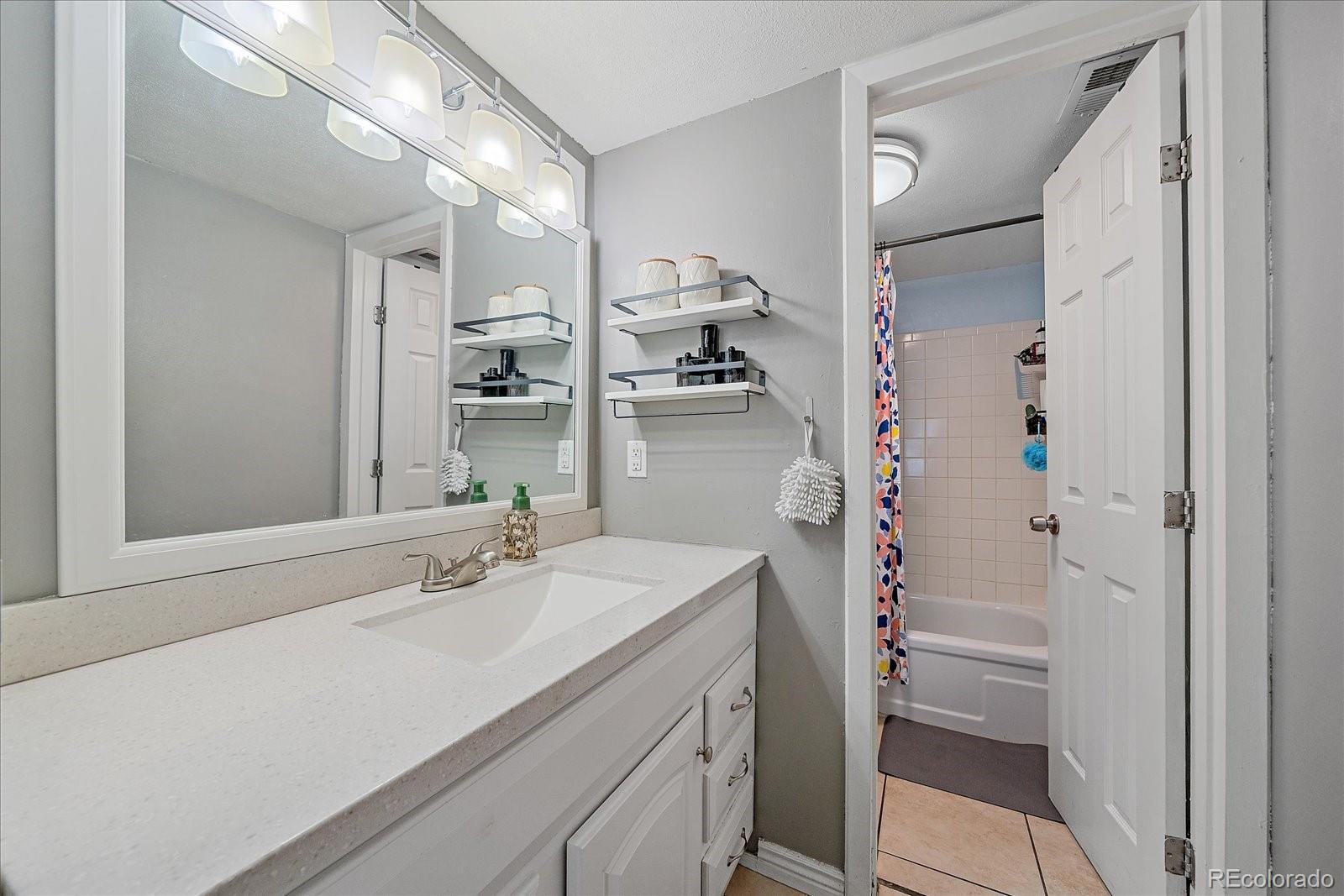 MLS Image #20 for 2525 s dayton way,denver, Colorado