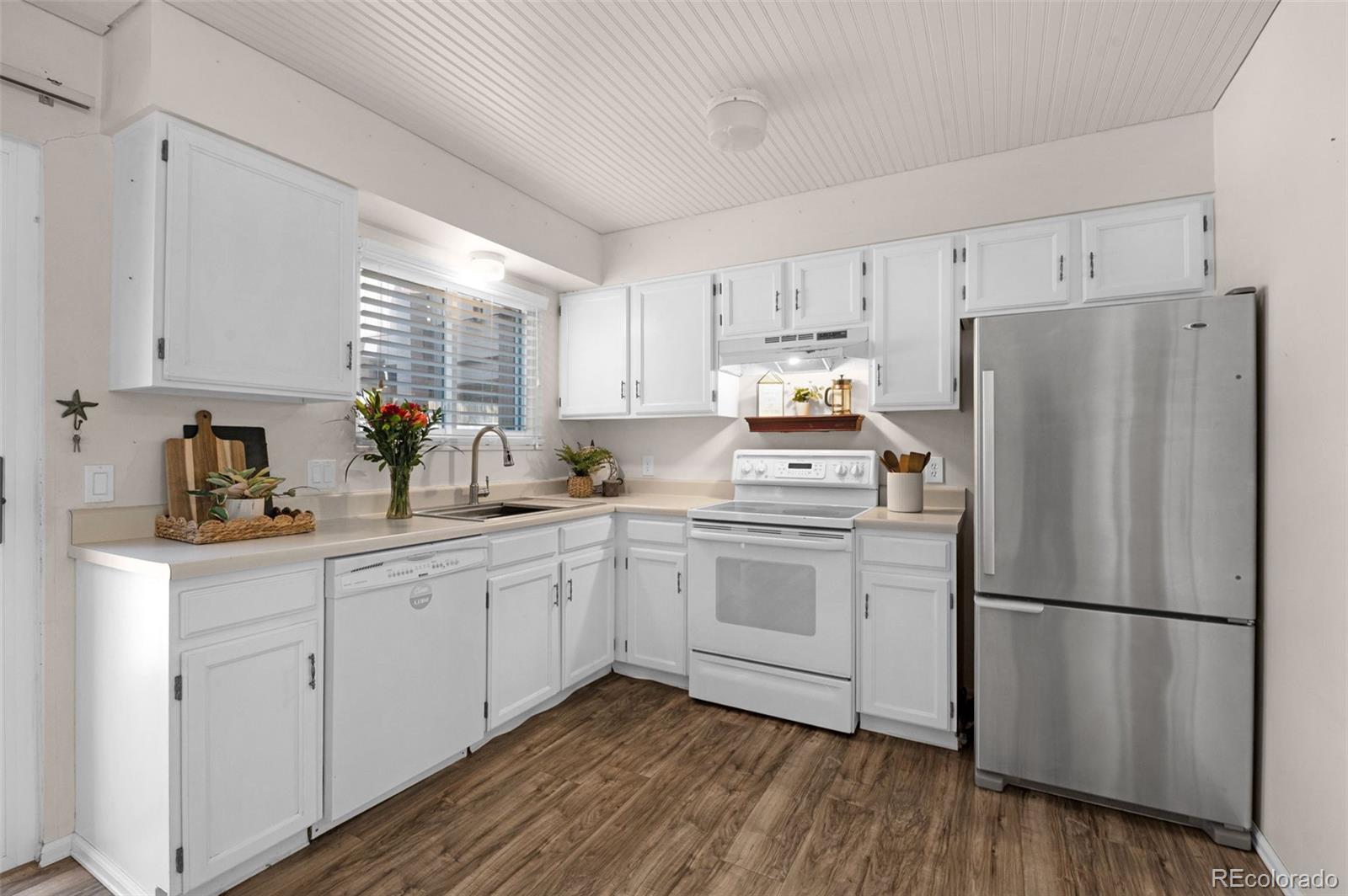 MLS Image #7 for 4660 n carefree circle,colorado springs, Colorado