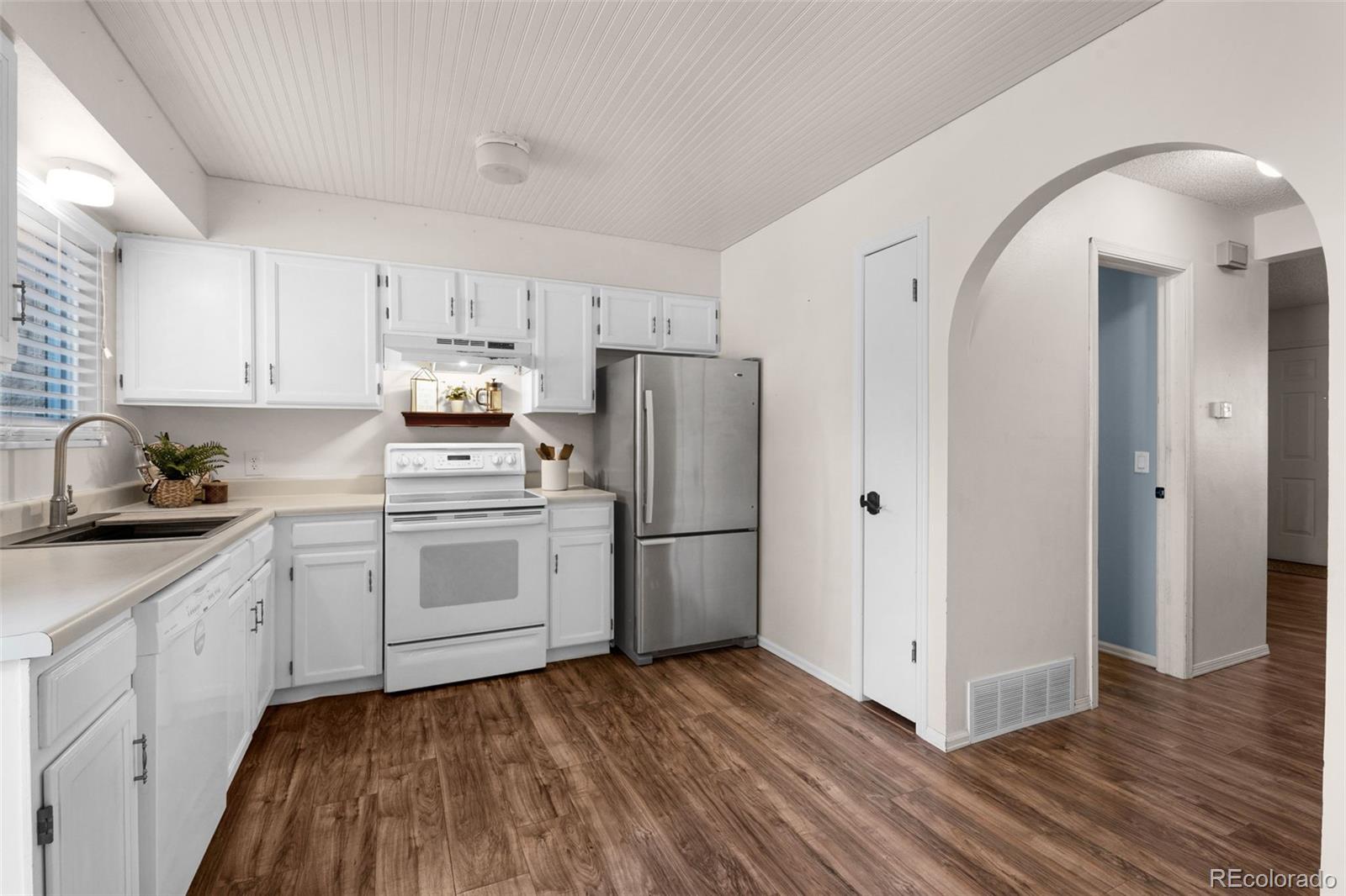 MLS Image #8 for 4660 n carefree circle,colorado springs, Colorado