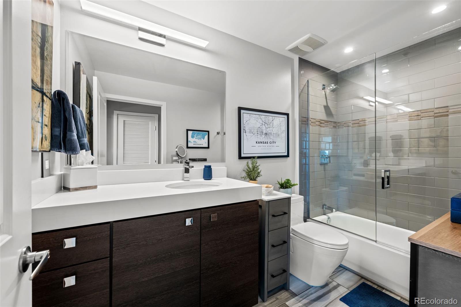 MLS Image #14 for 1700  bassett street 1901,denver, Colorado