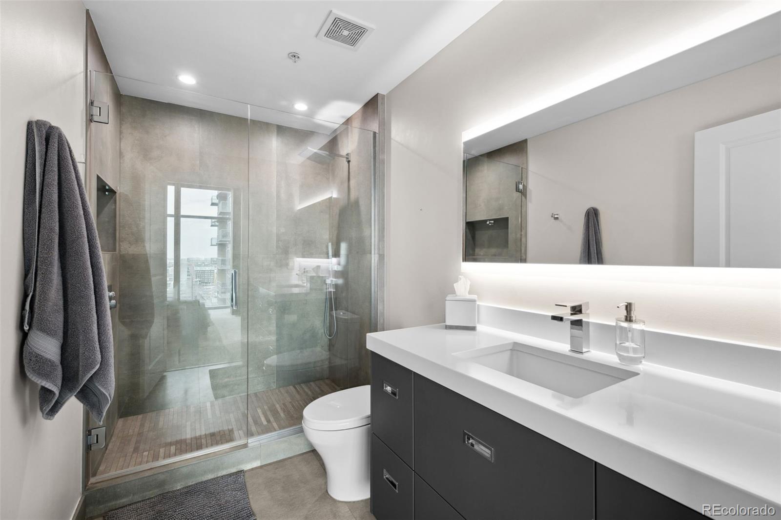 MLS Image #4 for 1700  bassett street 1901,denver, Colorado