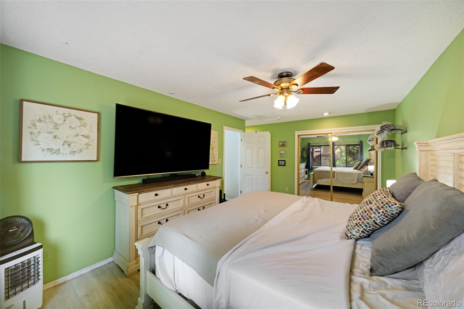 MLS Image #10 for 2685 s dayton way,denver, Colorado
