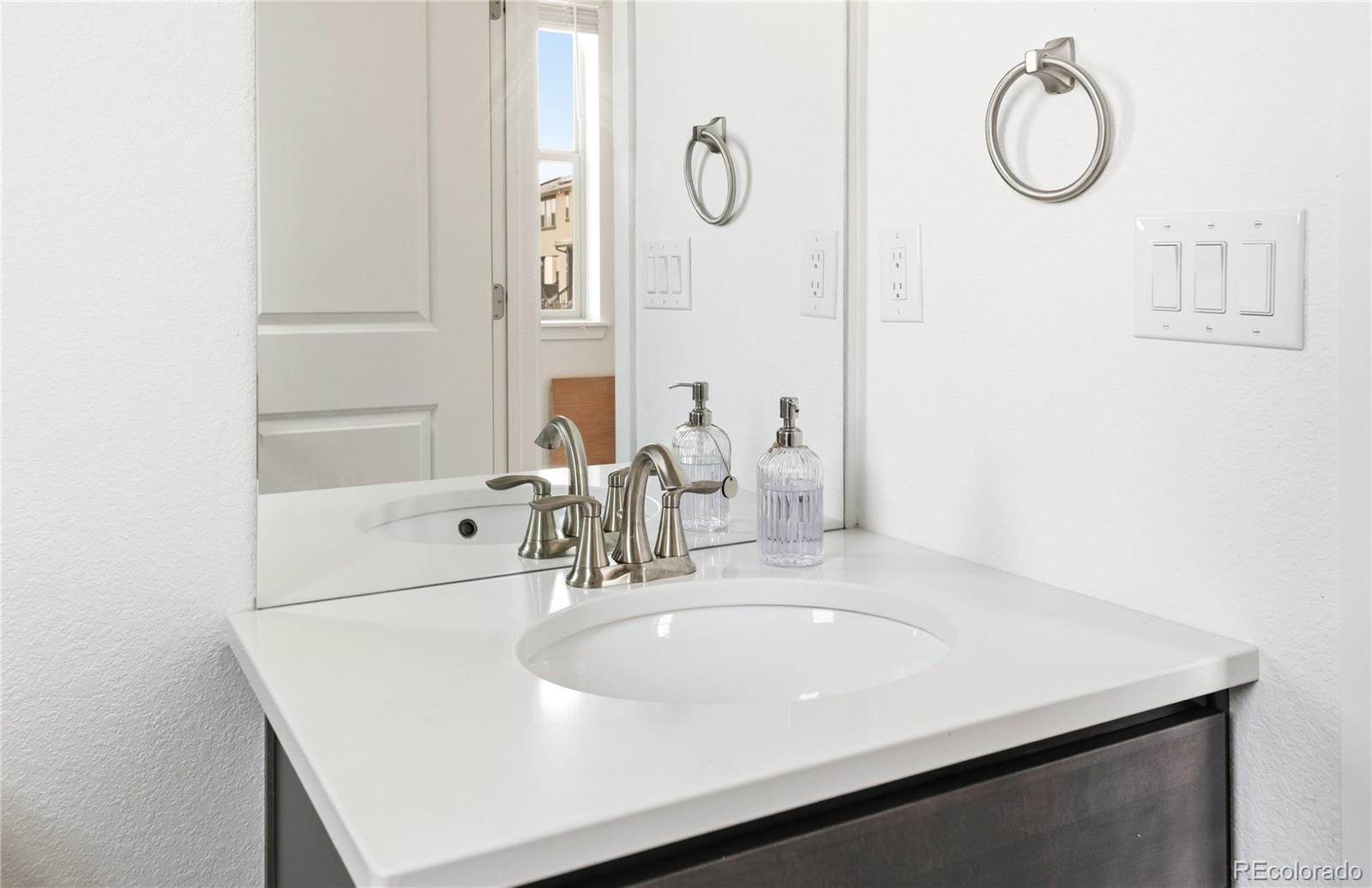 MLS Image #5 for 15612 w floyd drive,morrison, Colorado