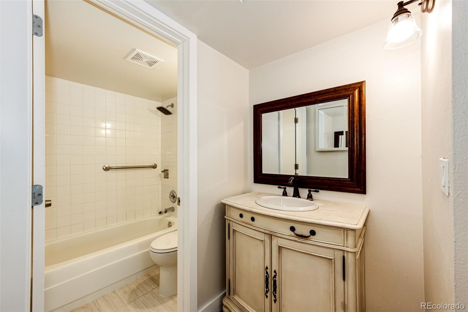 MLS Image #15 for 2  adams street,denver, Colorado