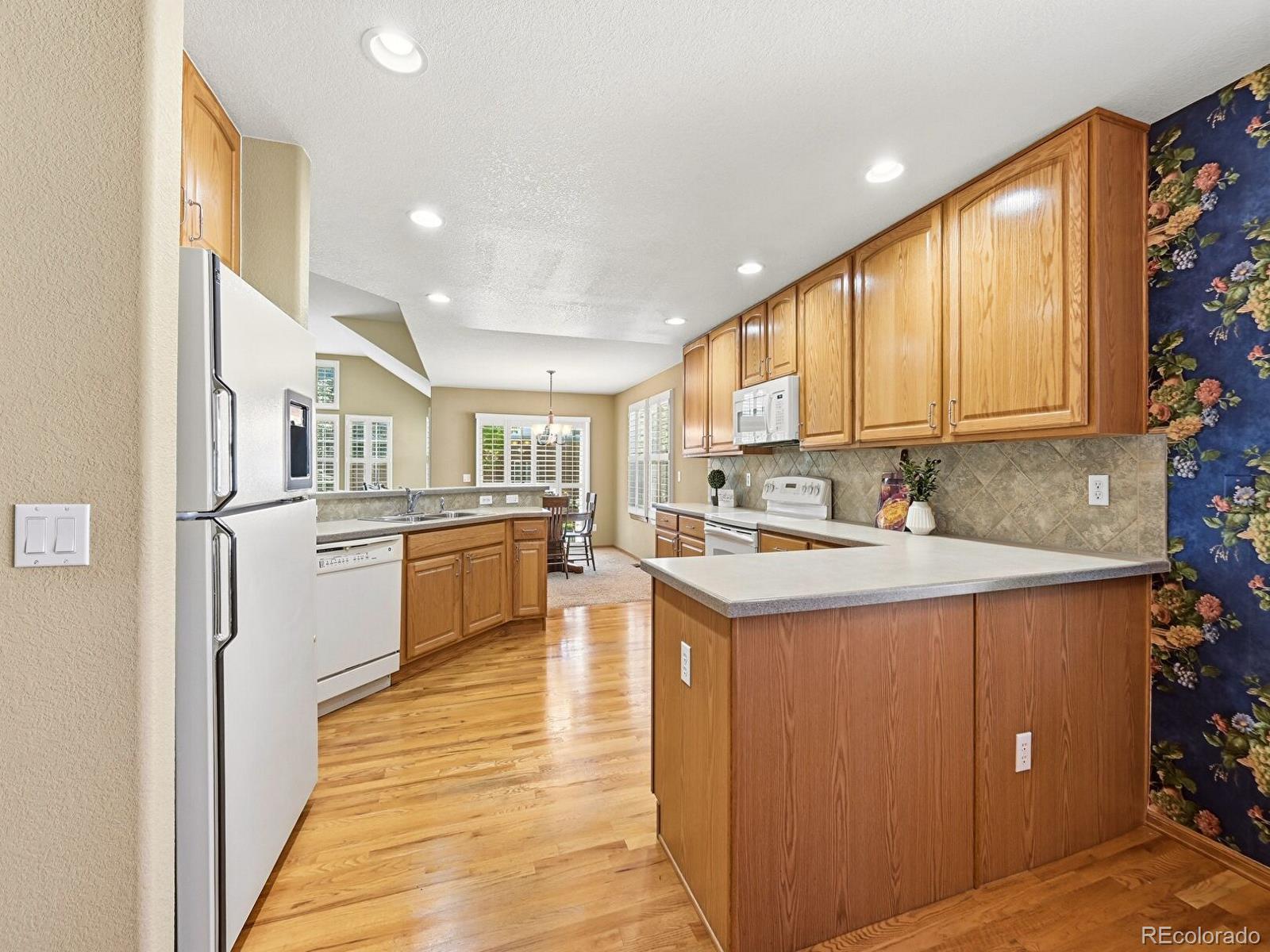 MLS Image #11 for 22462 e alder drive,aurora, Colorado