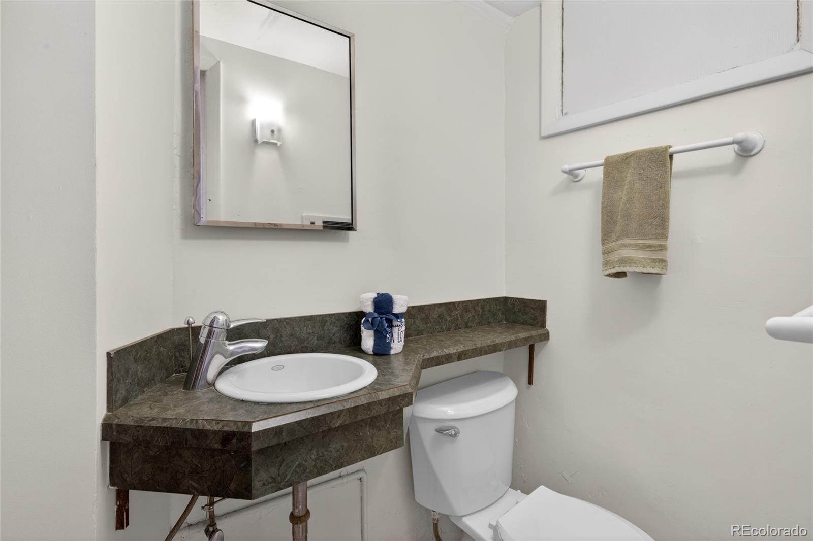 MLS Image #43 for 1380  poplar street,denver, Colorado