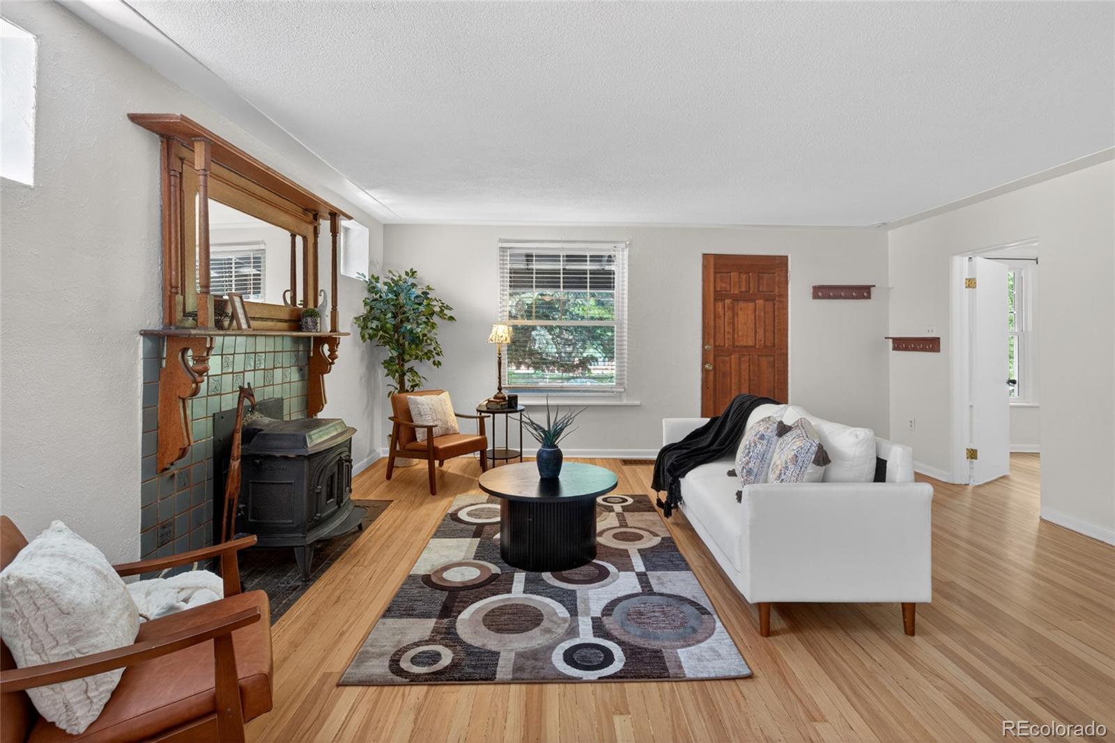 MLS Image #9 for 1380  poplar street,denver, Colorado