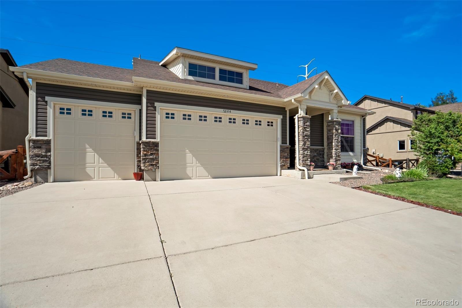 MLS Image #2 for 7344  mountain spruce drive,colorado springs, Colorado