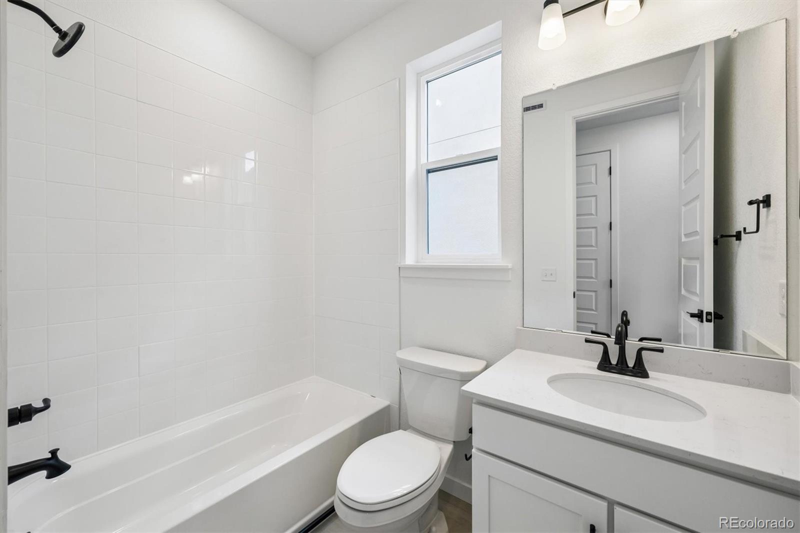 MLS Image #11 for 11472 e briarwood circle,centennial, Colorado
