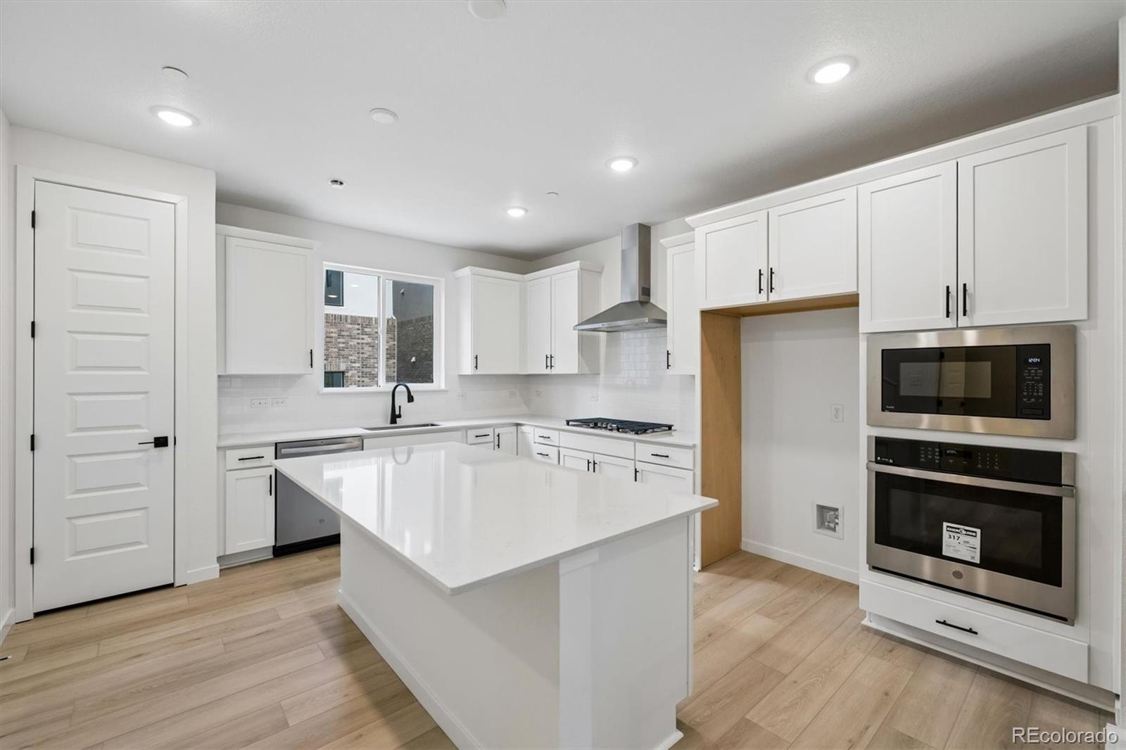 MLS Image #8 for 11472 e briarwood circle,centennial, Colorado