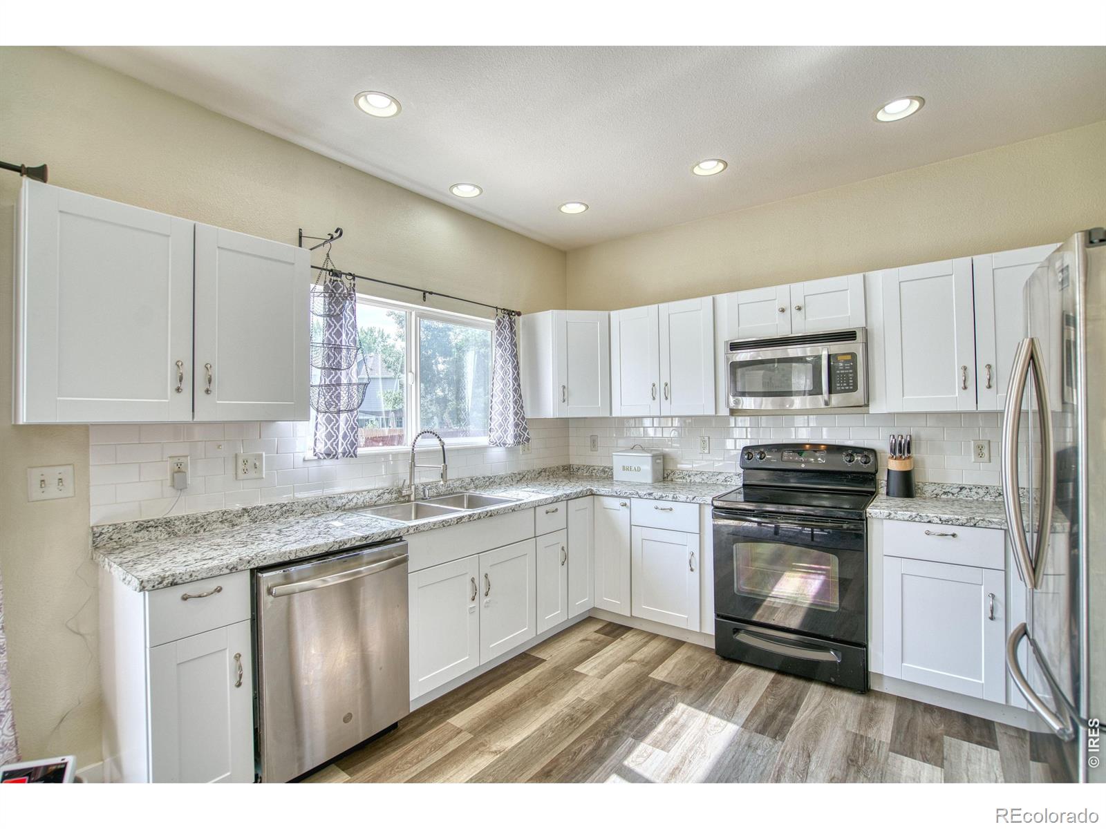 MLS Image #5 for 11316  deerfield drive,firestone, Colorado
