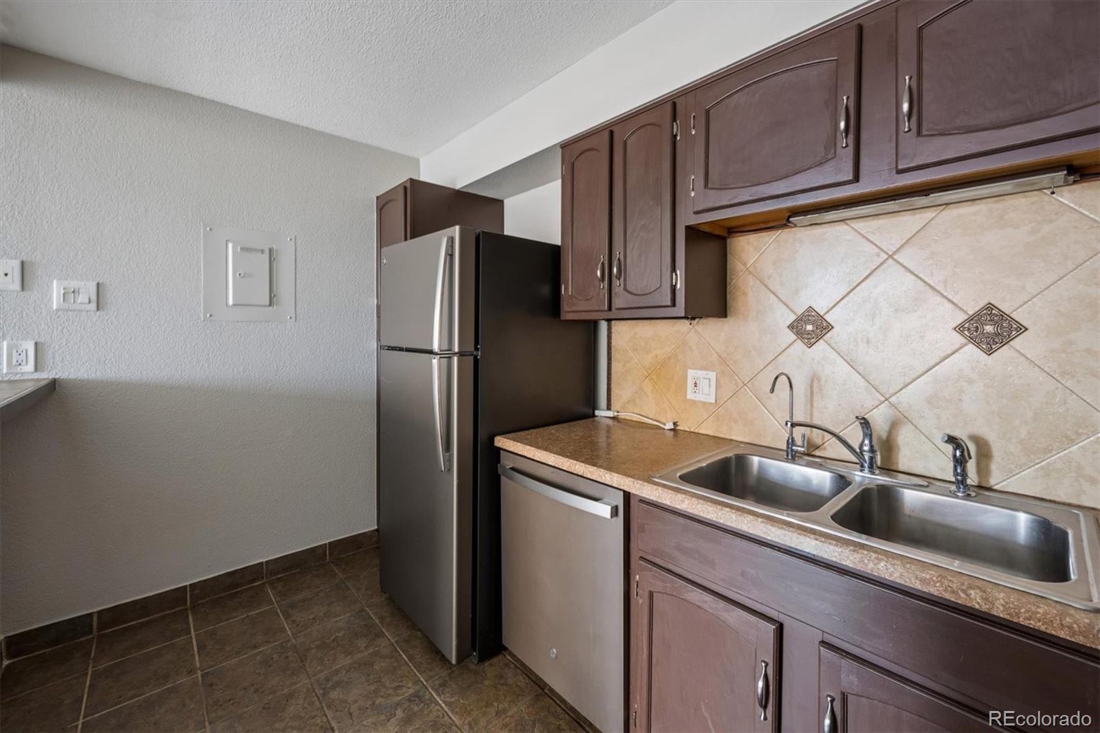 MLS Image #12 for 1625  larimer street 702,denver, Colorado