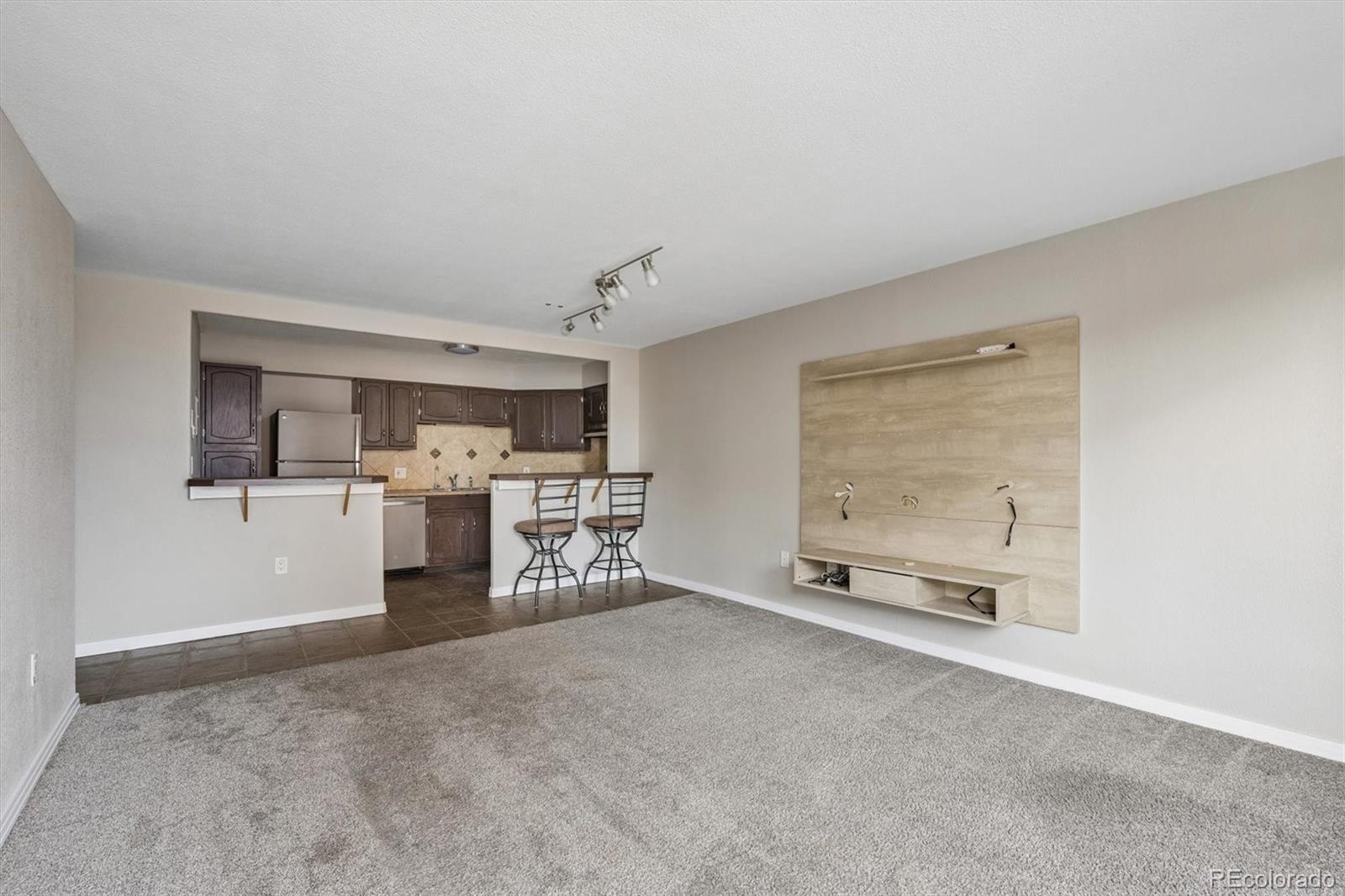 MLS Image #17 for 1625  larimer street 702,denver, Colorado