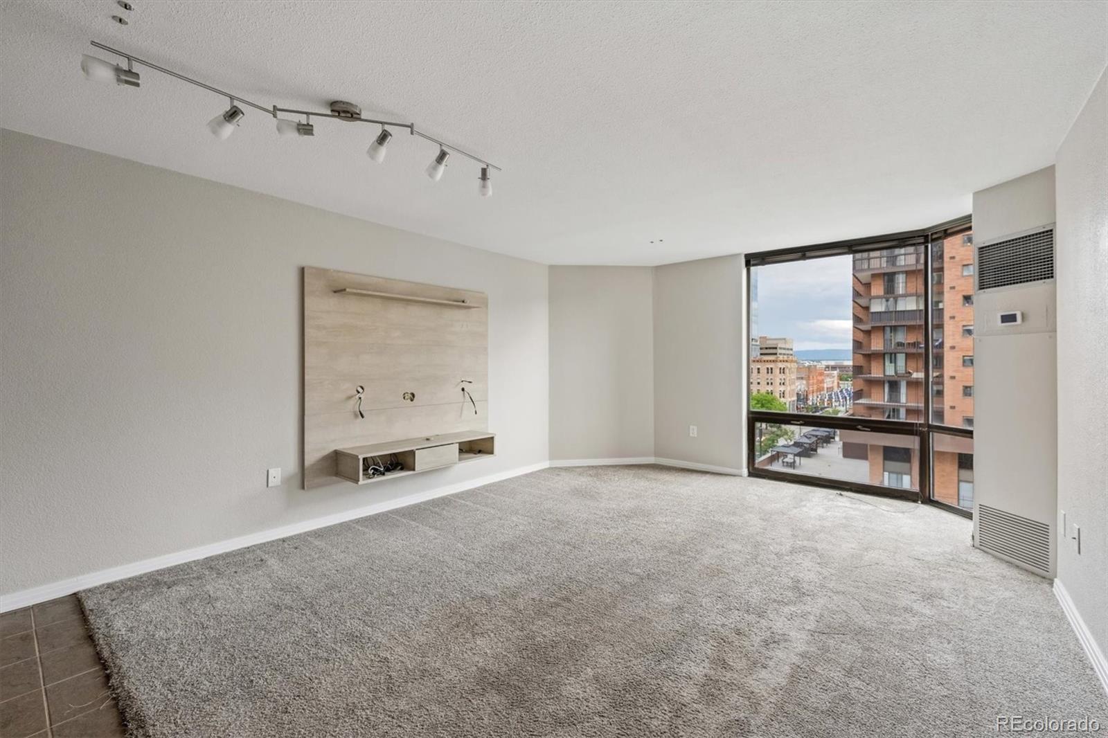 MLS Image #5 for 1625  larimer street 702,denver, Colorado