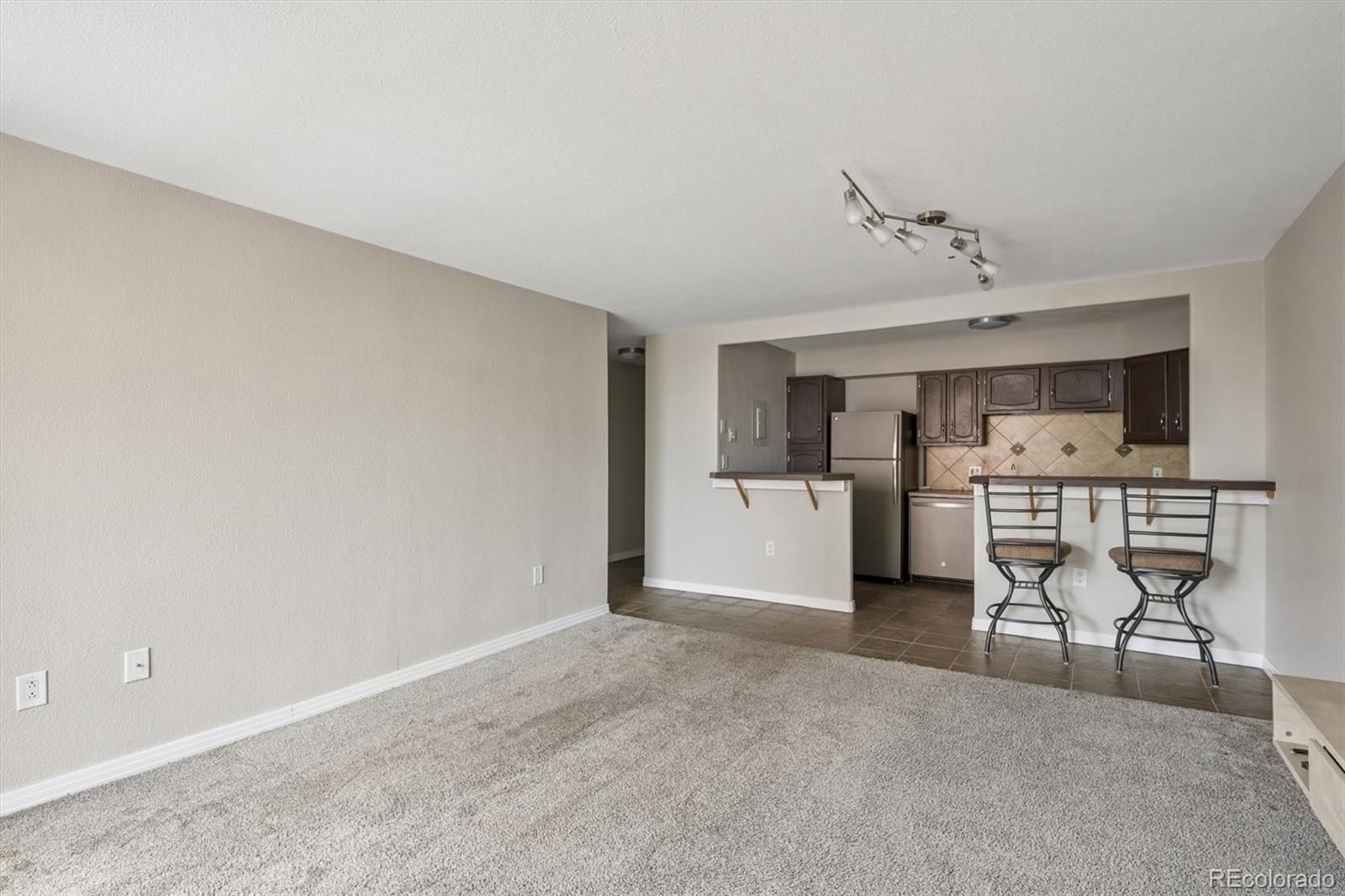 MLS Image #6 for 1625  larimer street 702,denver, Colorado