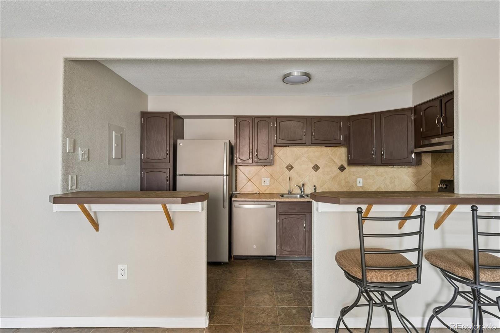 MLS Image #8 for 1625  larimer street 702,denver, Colorado