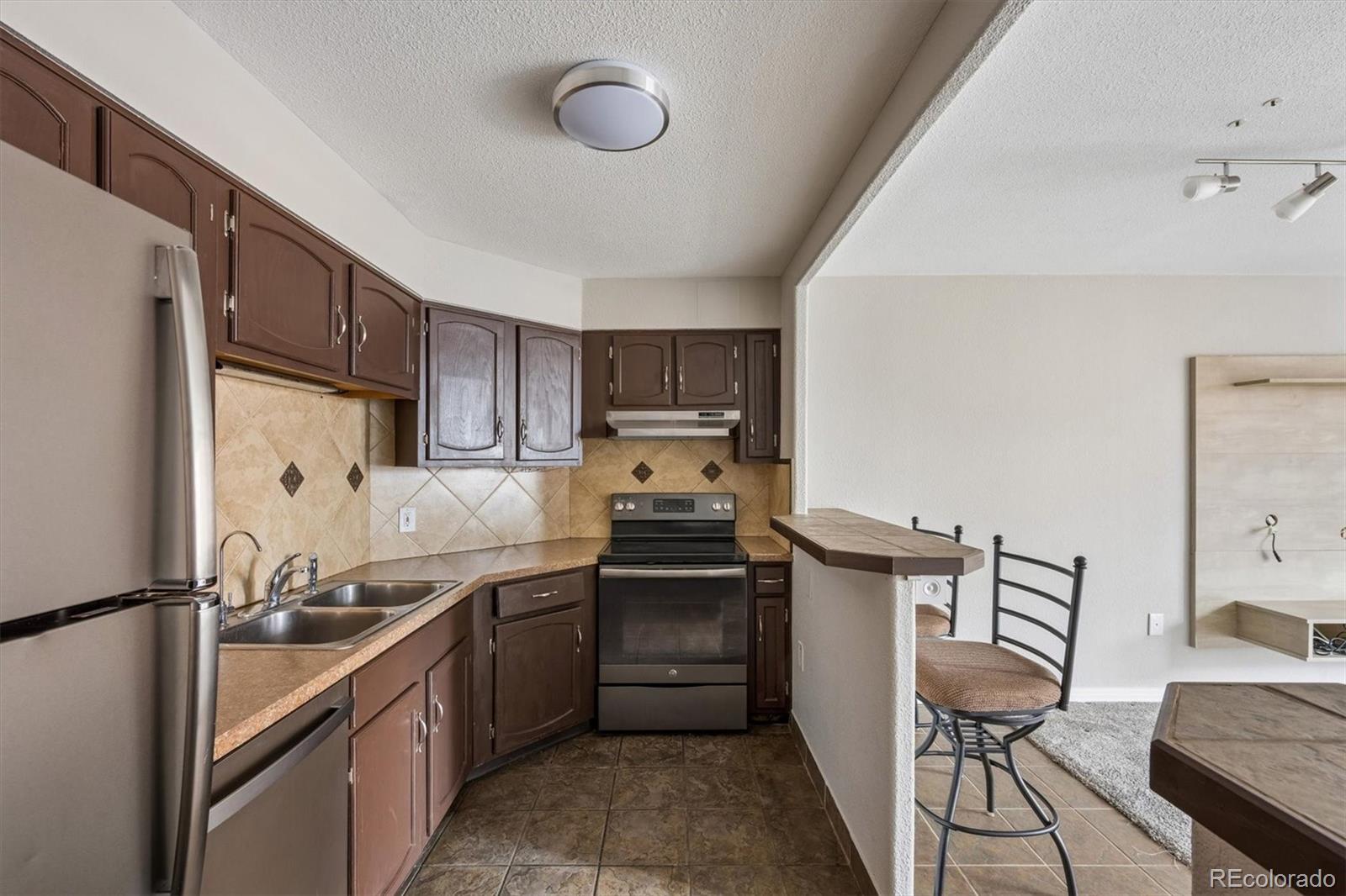 MLS Image #9 for 1625  larimer street 702,denver, Colorado