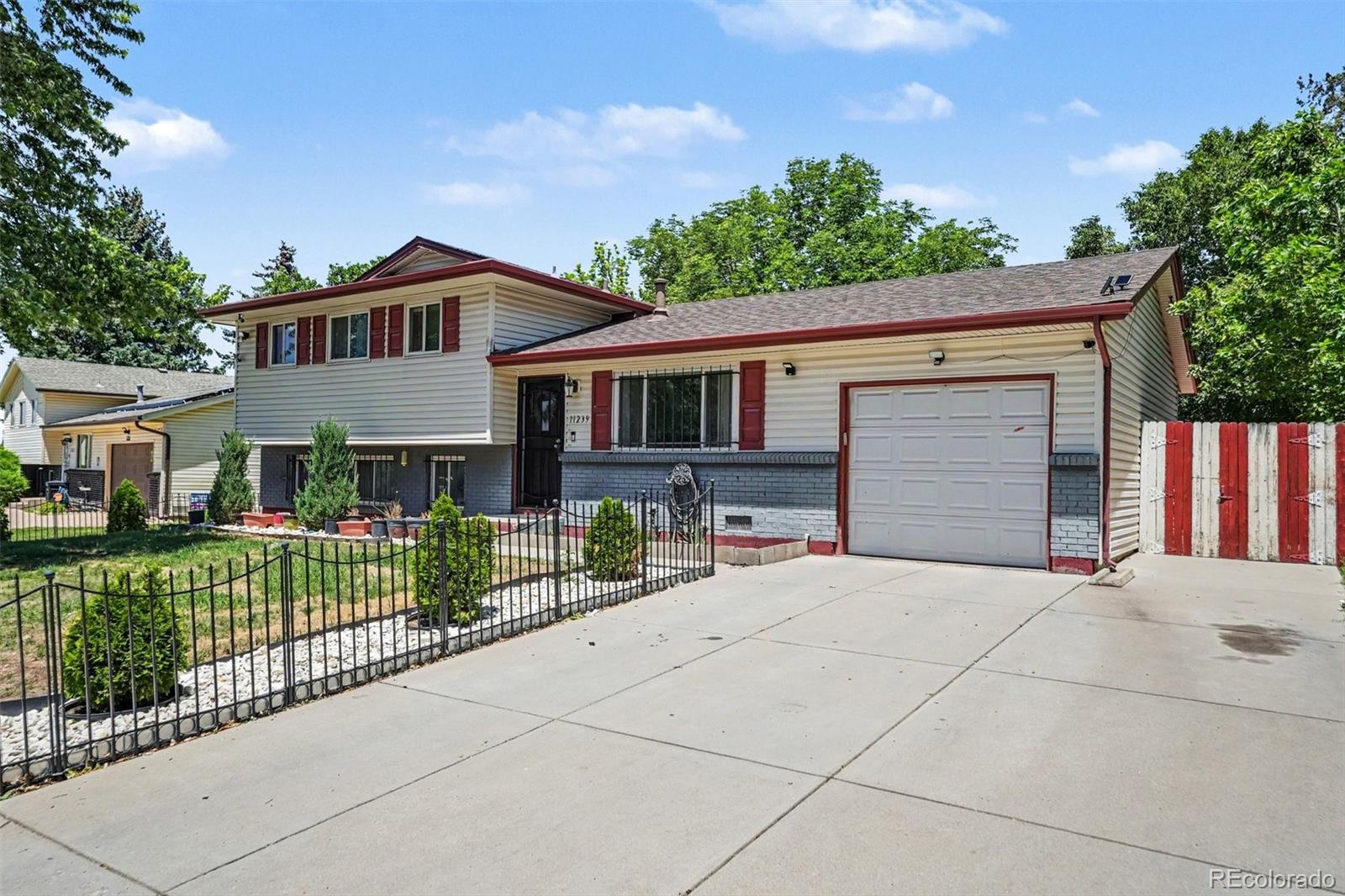 MLS Image #2 for 11239 e center avenue,aurora, Colorado
