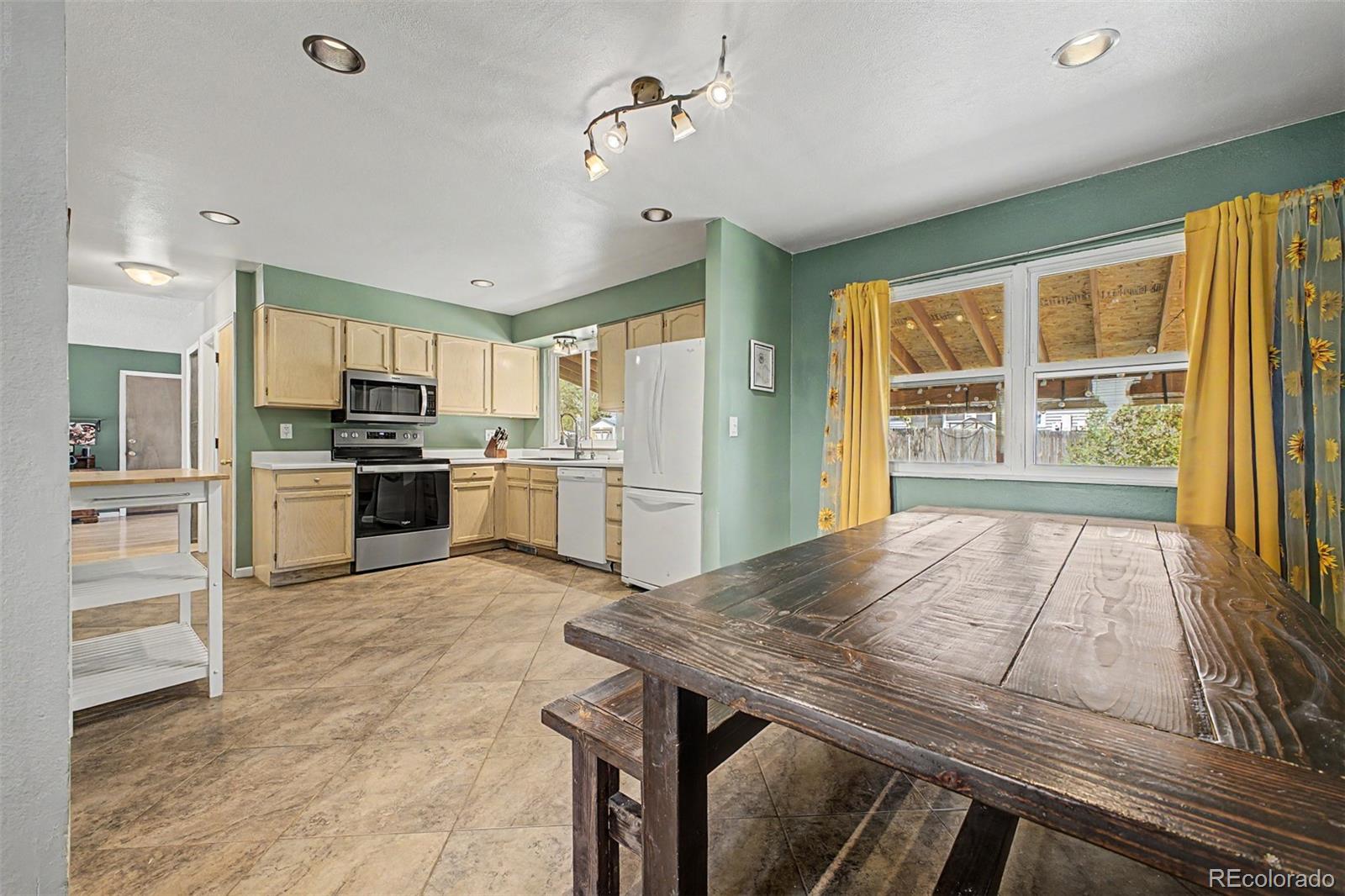 MLS Image #11 for 2405 s granby way,aurora, Colorado
