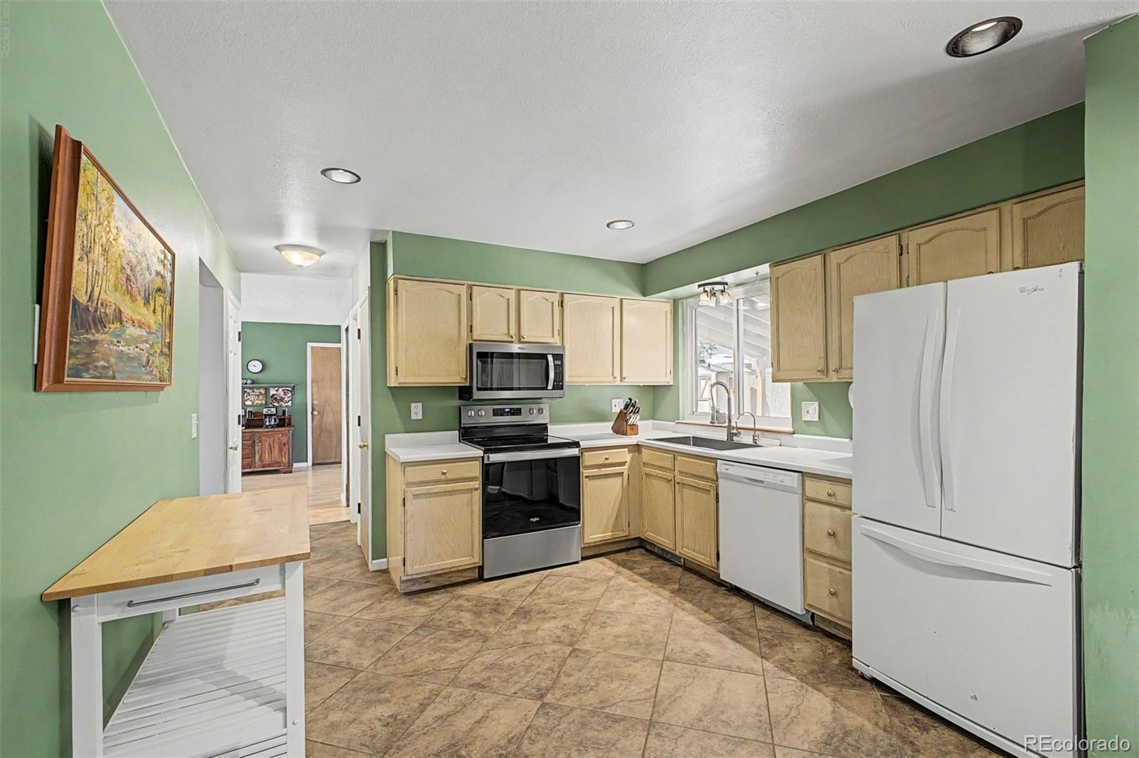 MLS Image #12 for 2405 s granby way,aurora, Colorado