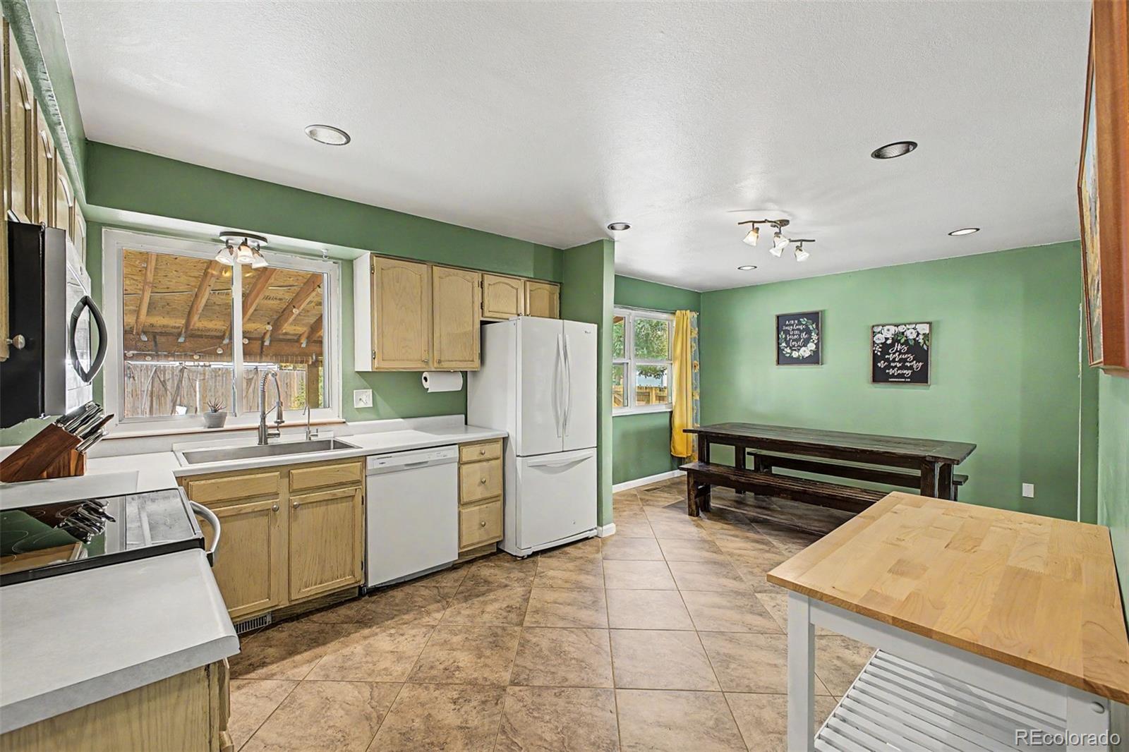 MLS Image #15 for 2405 s granby way,aurora, Colorado