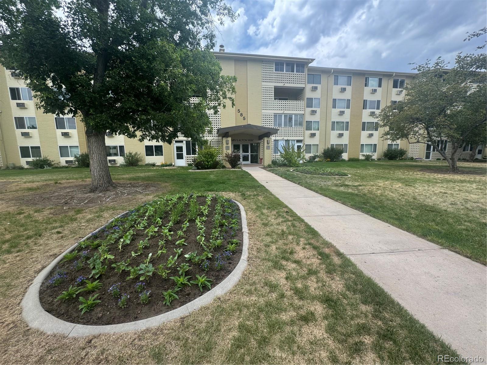 MLS Image #12 for 585 s alton way,denver, Colorado