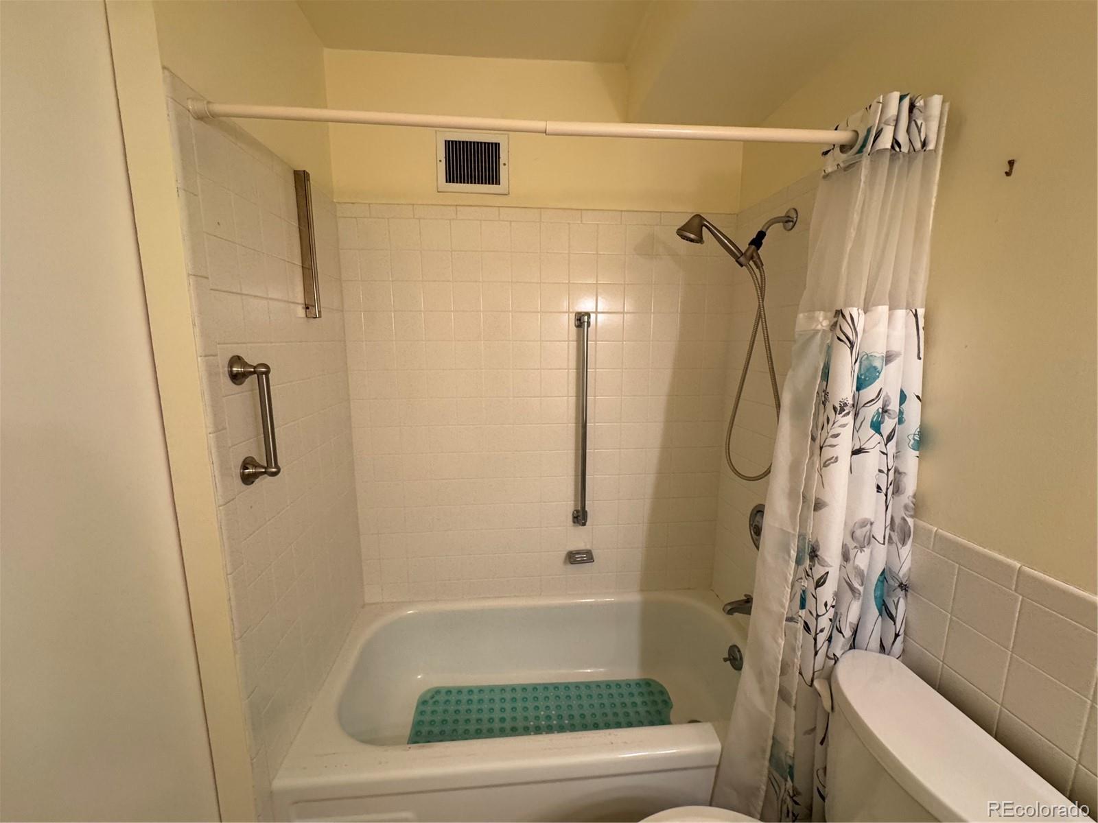 MLS Image #7 for 585 s alton way,denver, Colorado