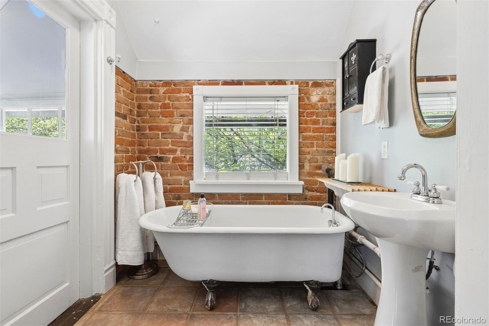 MLS Image #13 for 569 s sherman street,denver, Colorado