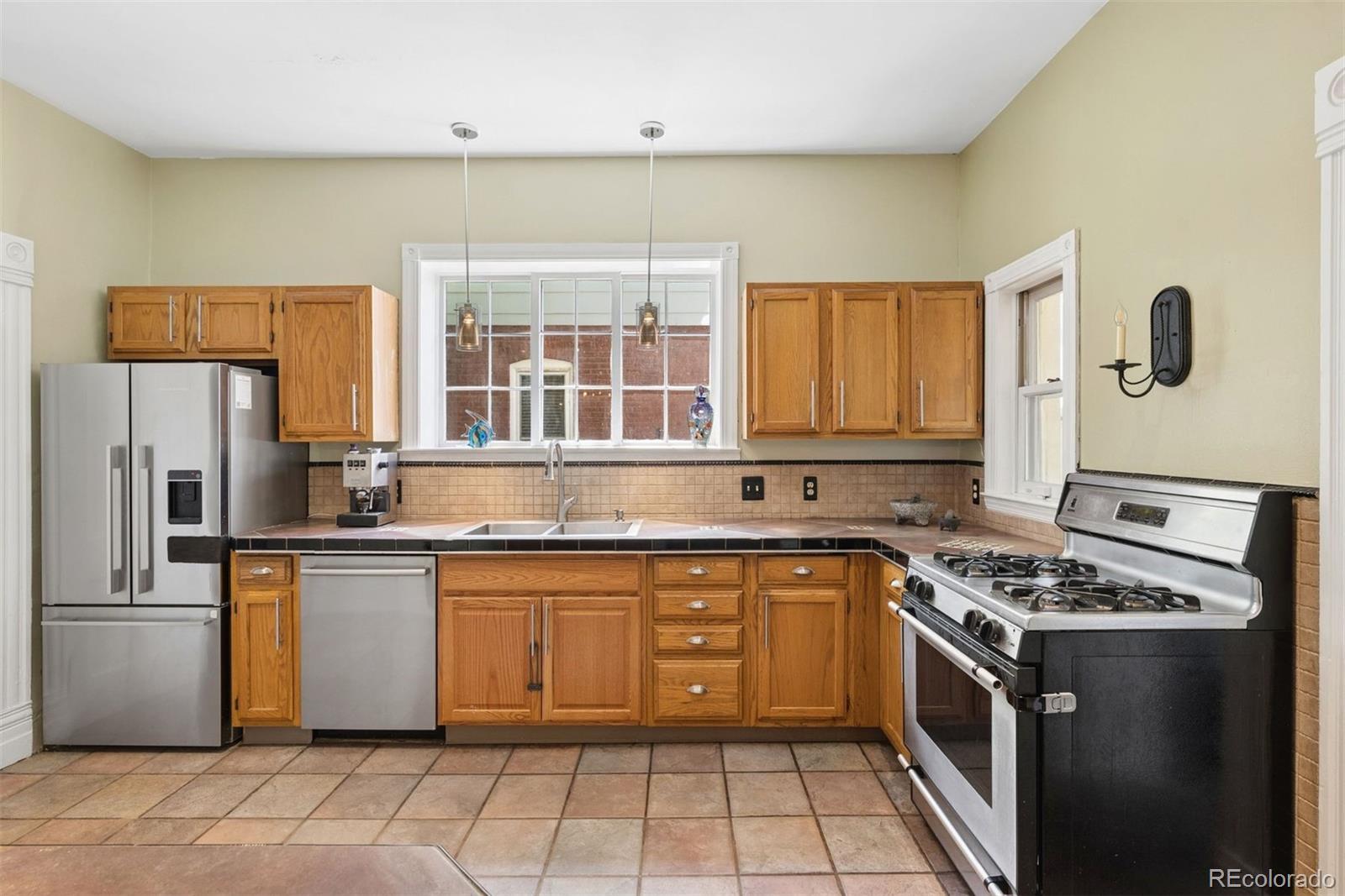 MLS Image #8 for 569 s sherman street,denver, Colorado