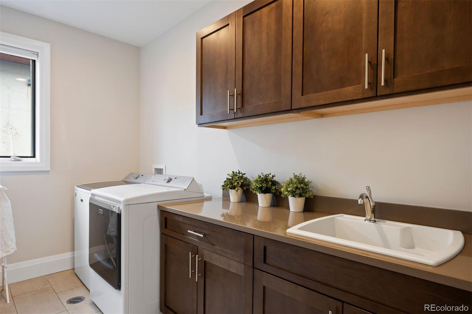 MLS Image #29 for 63 n magnolia way,denver, Colorado